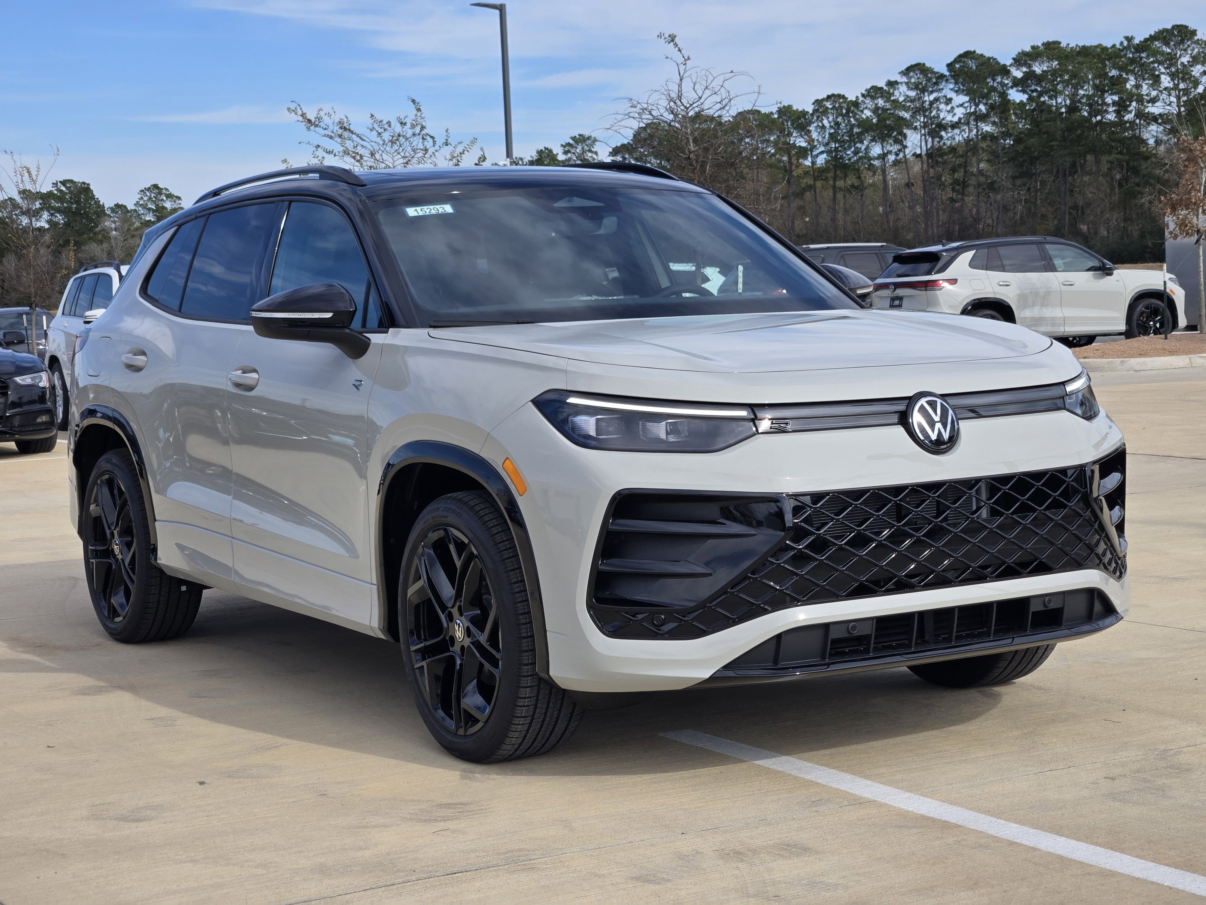 2026 Volkswagen Tiguan SE R-Line Black