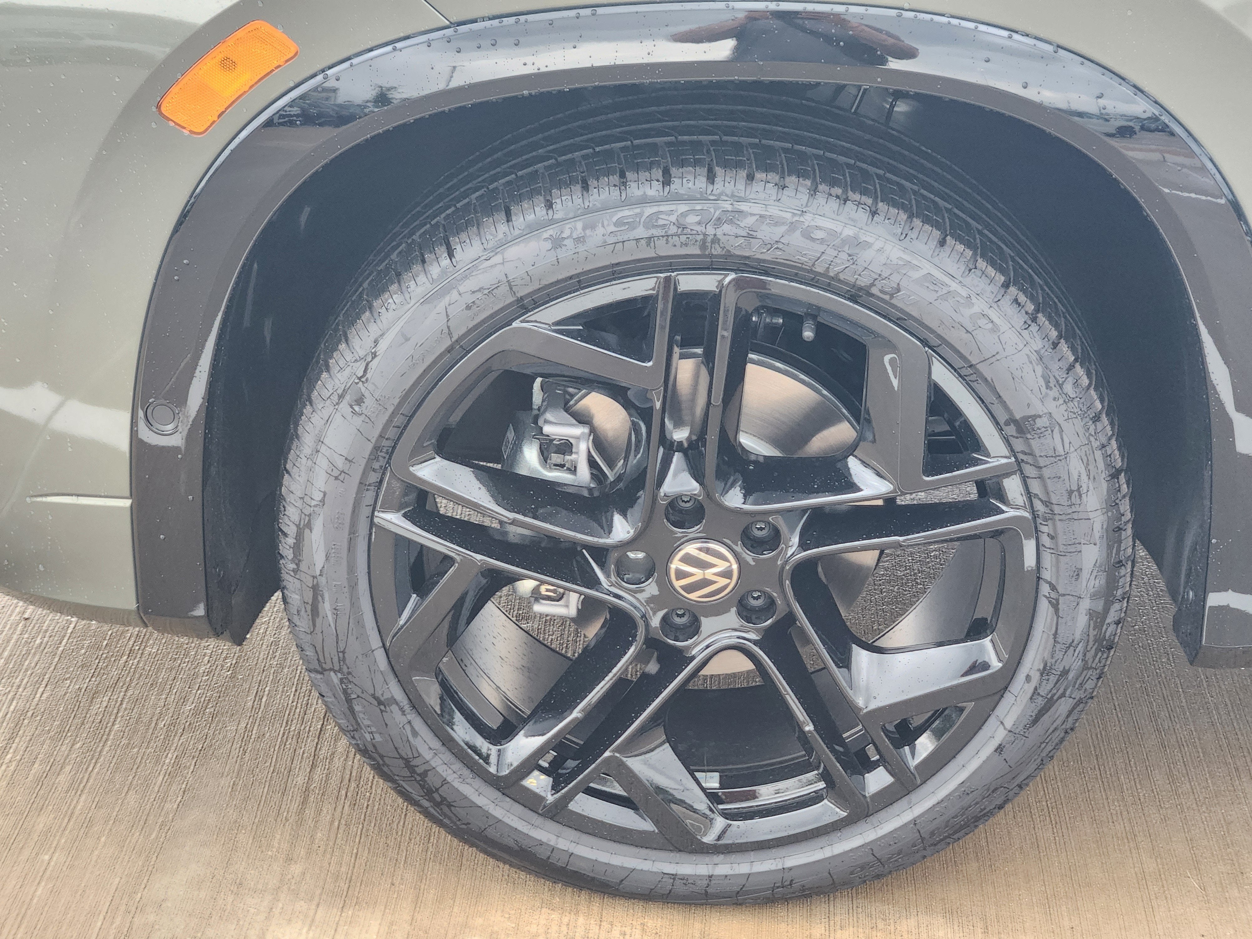 2026 Volkswagen Tiguan SE R-Line Black