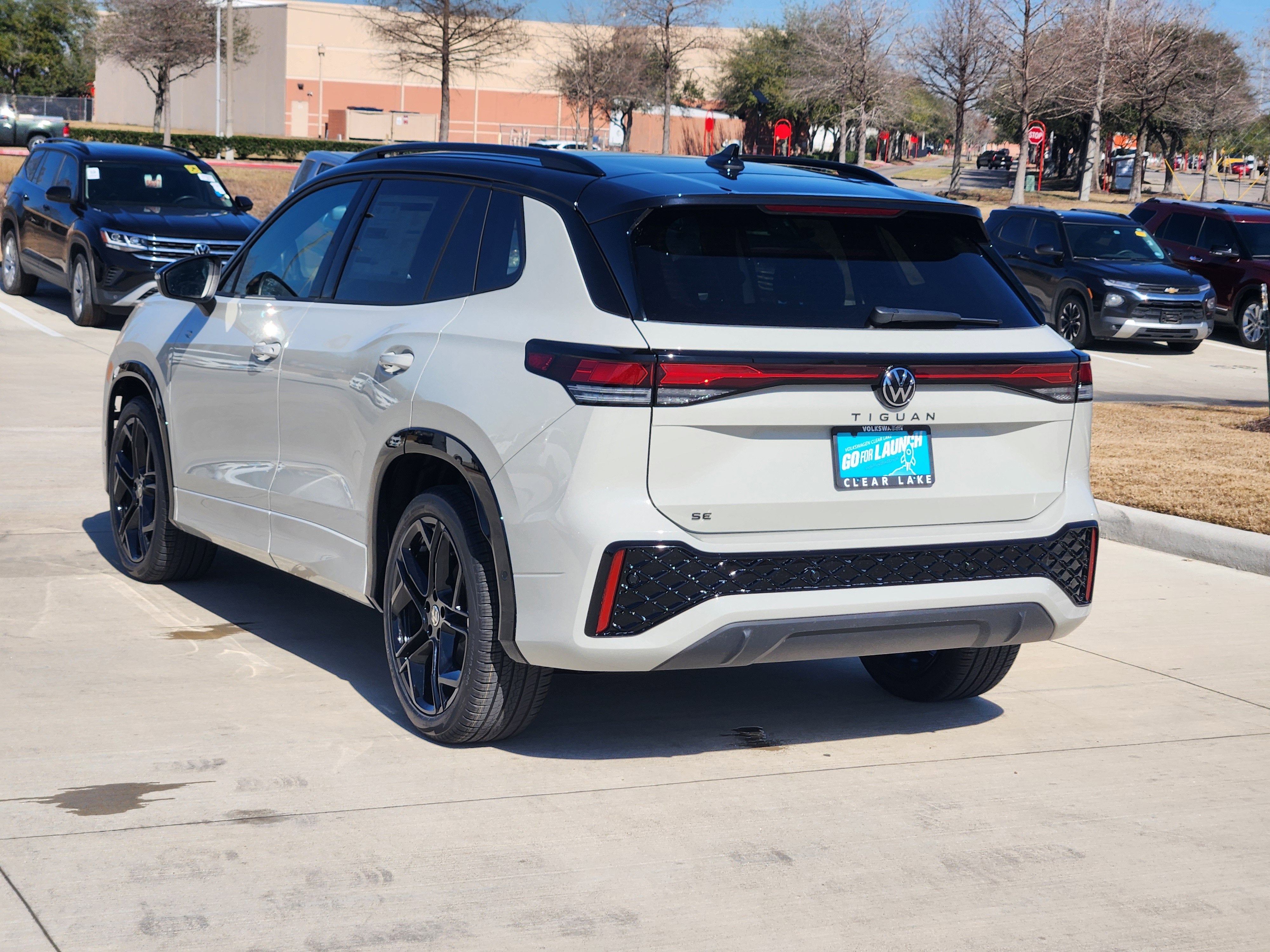 2026 Volkswagen Tiguan SE R-Line Black