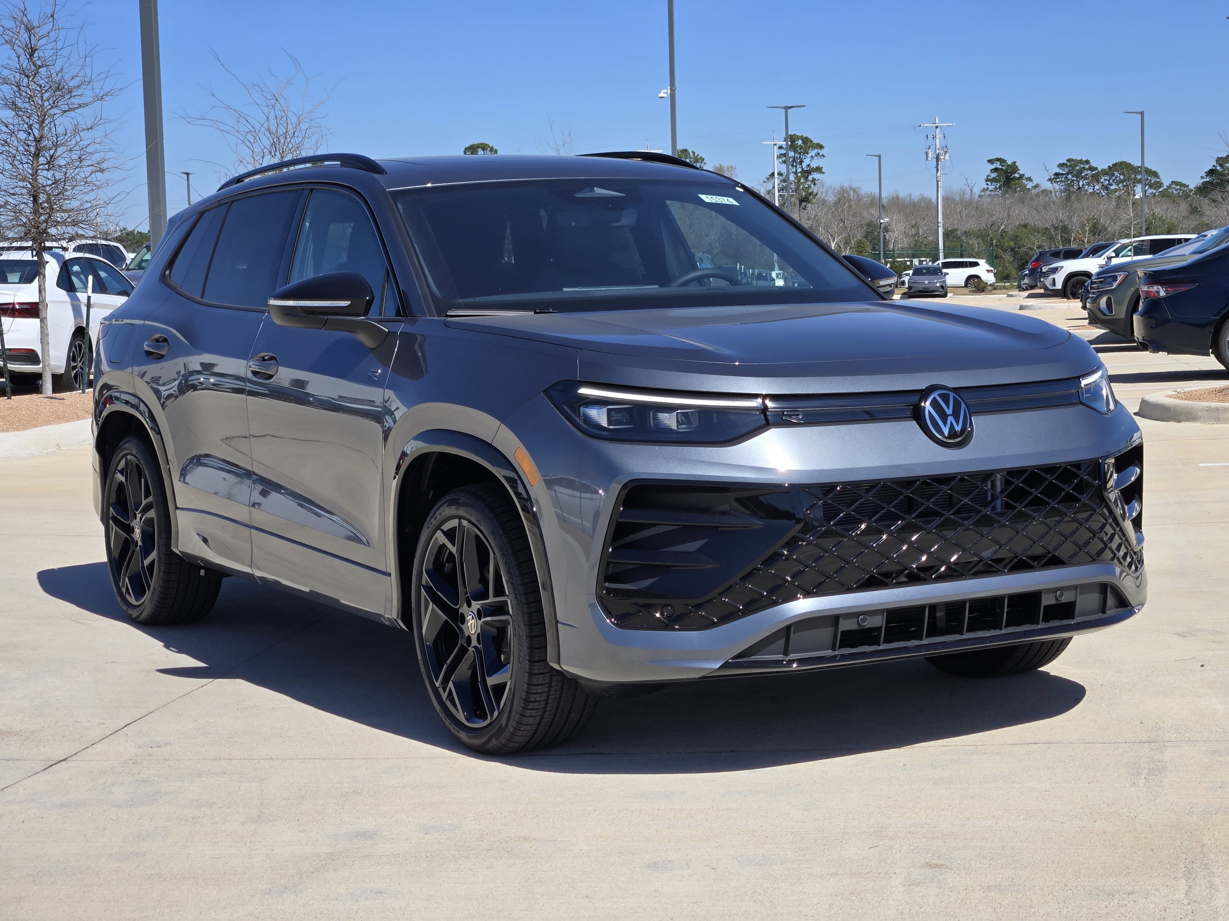 2026 Volkswagen Tiguan SE R-Line Black