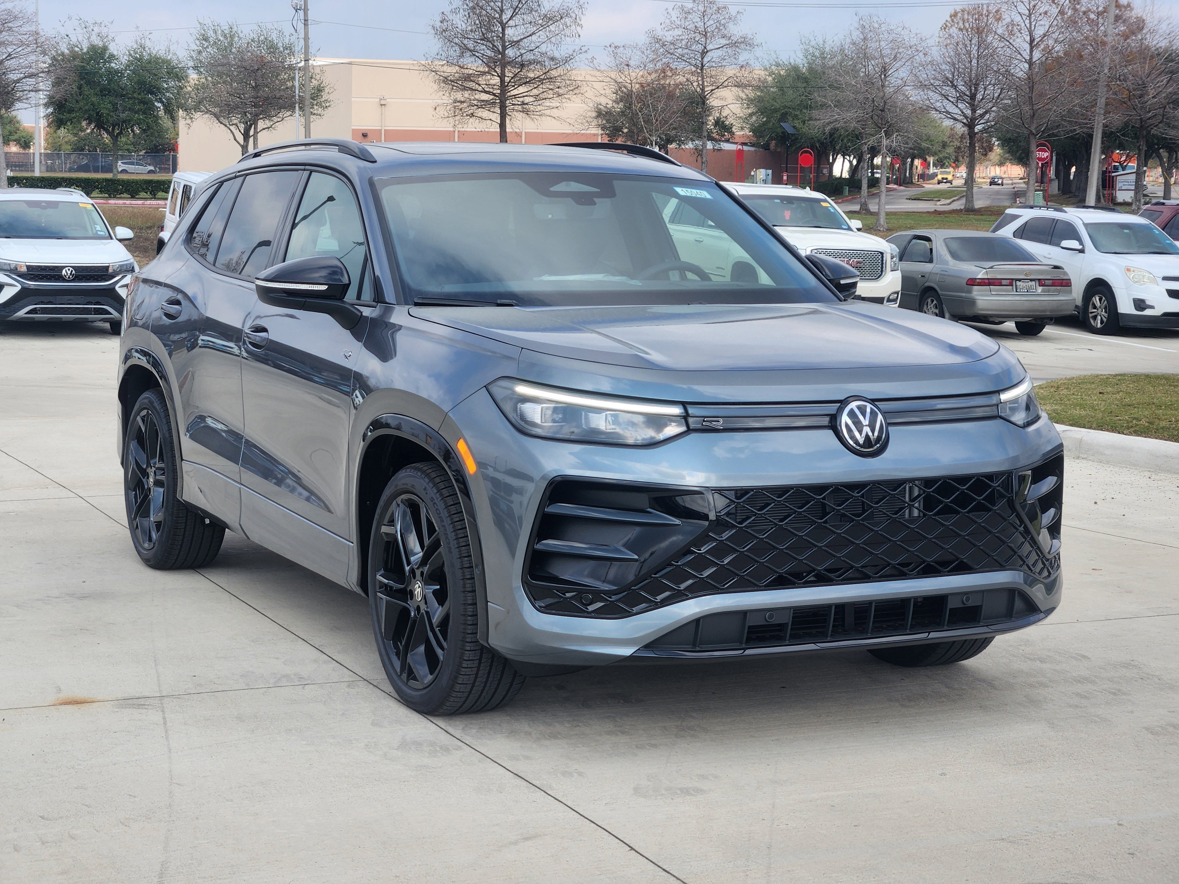 2026 Volkswagen Tiguan SE R-Line Black