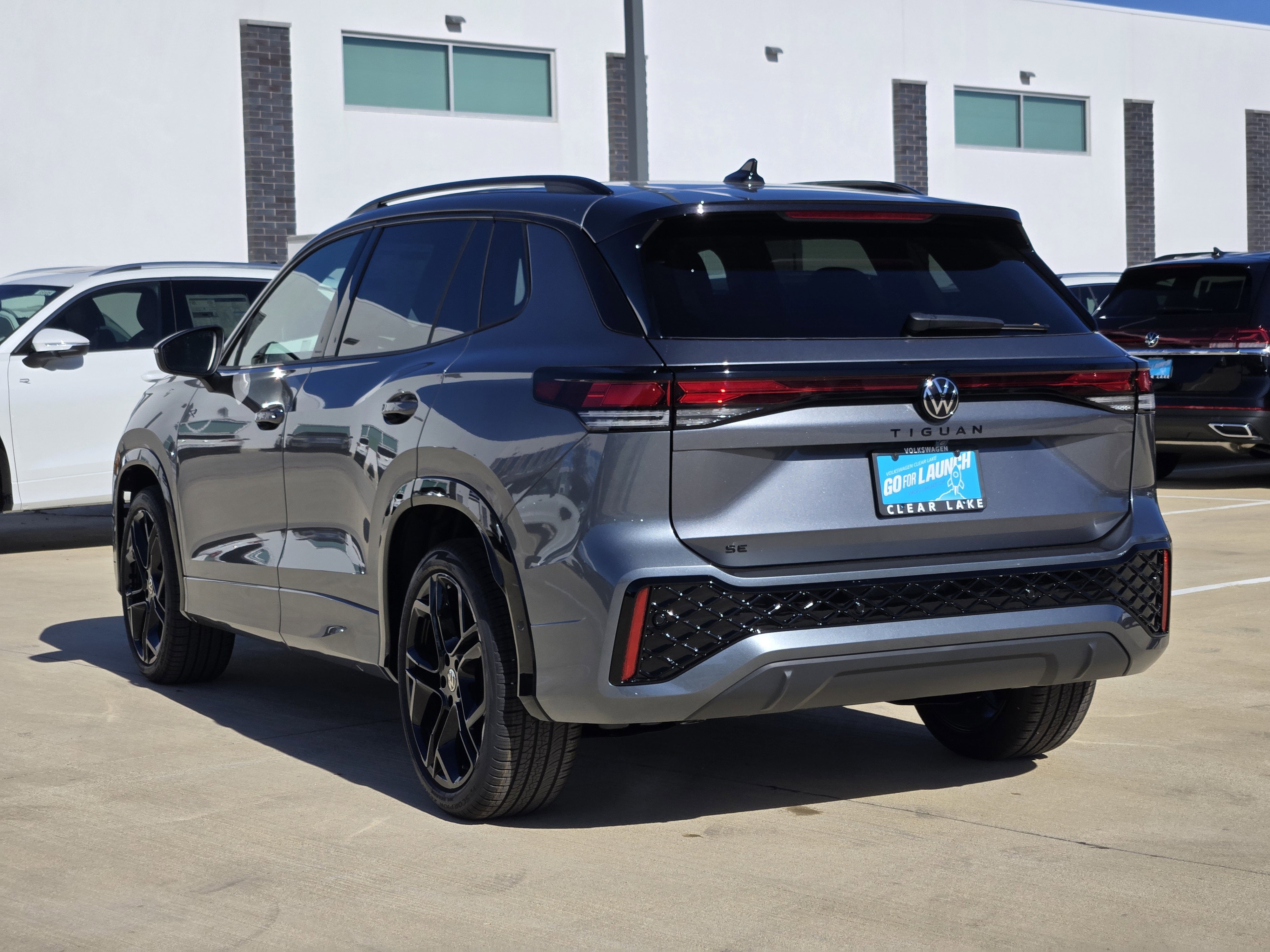 2026 Volkswagen Tiguan SE R-Line Black