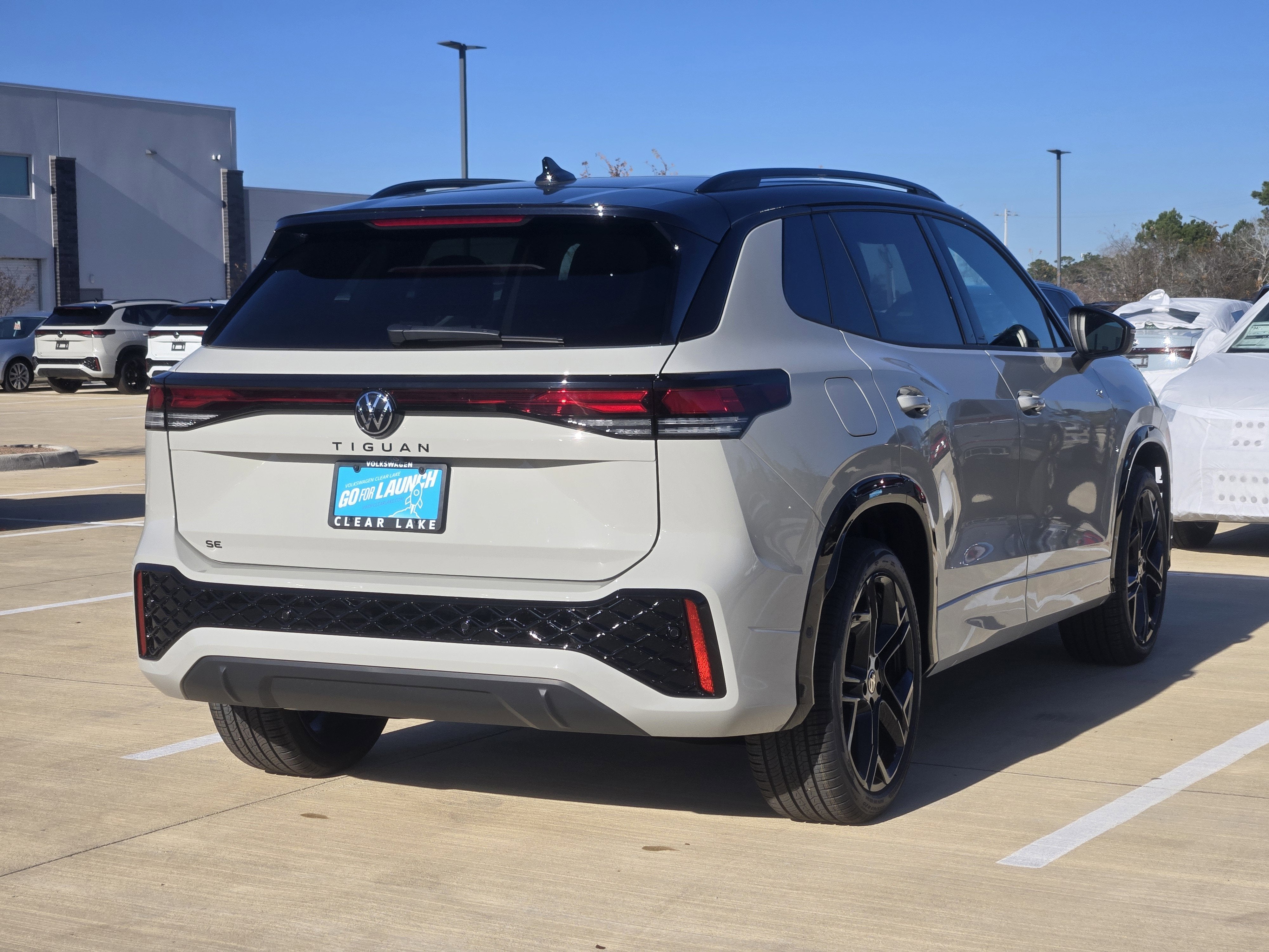 2026 Volkswagen Tiguan SE R-Line Black