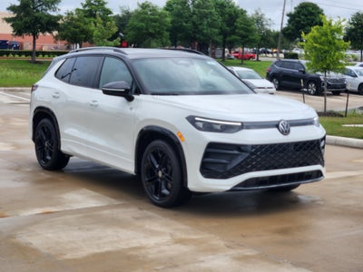 2026 Volkswagen Tiguan SE R-Line Black