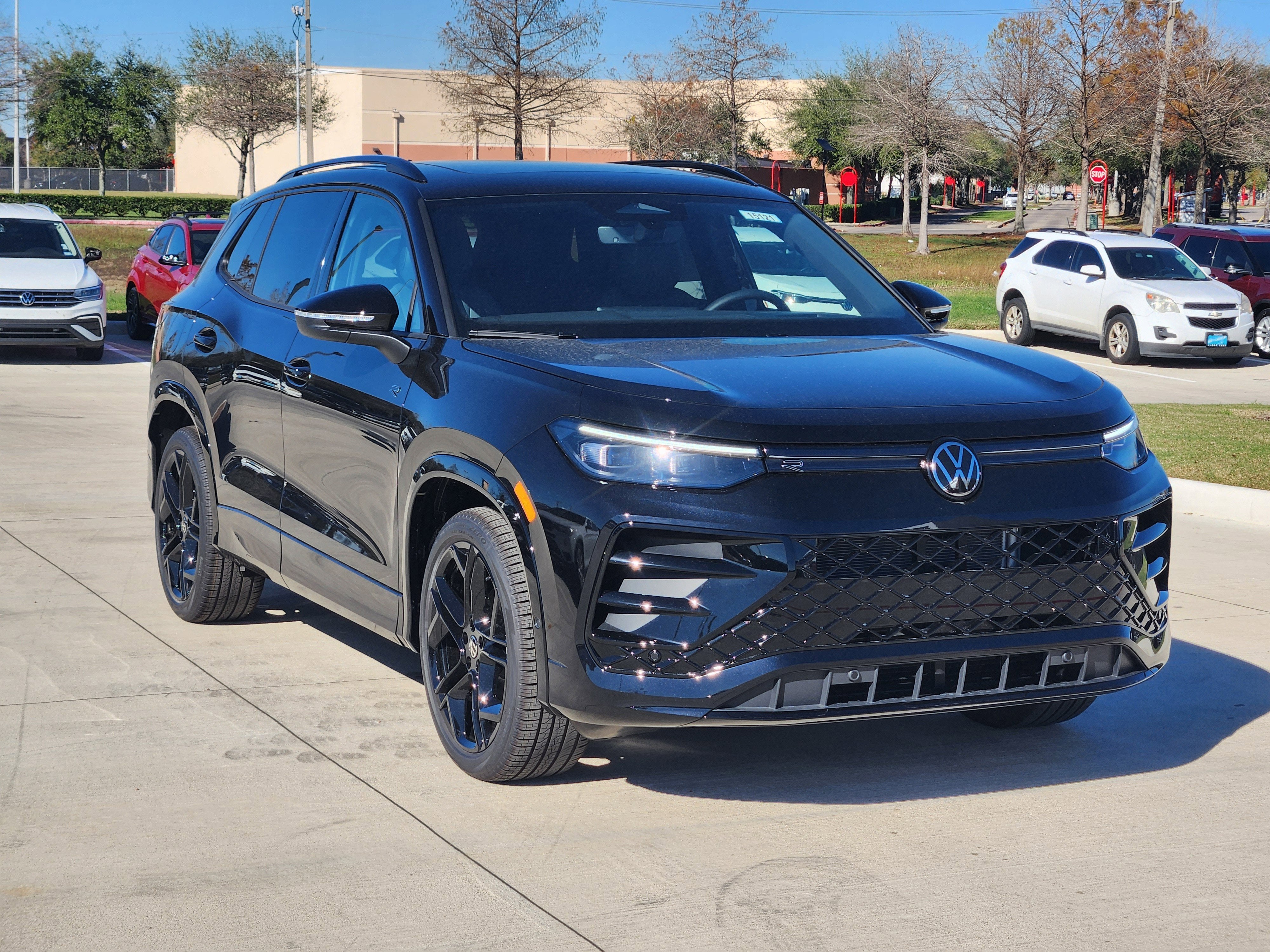 2026 Volkswagen Tiguan SE R-Line Black