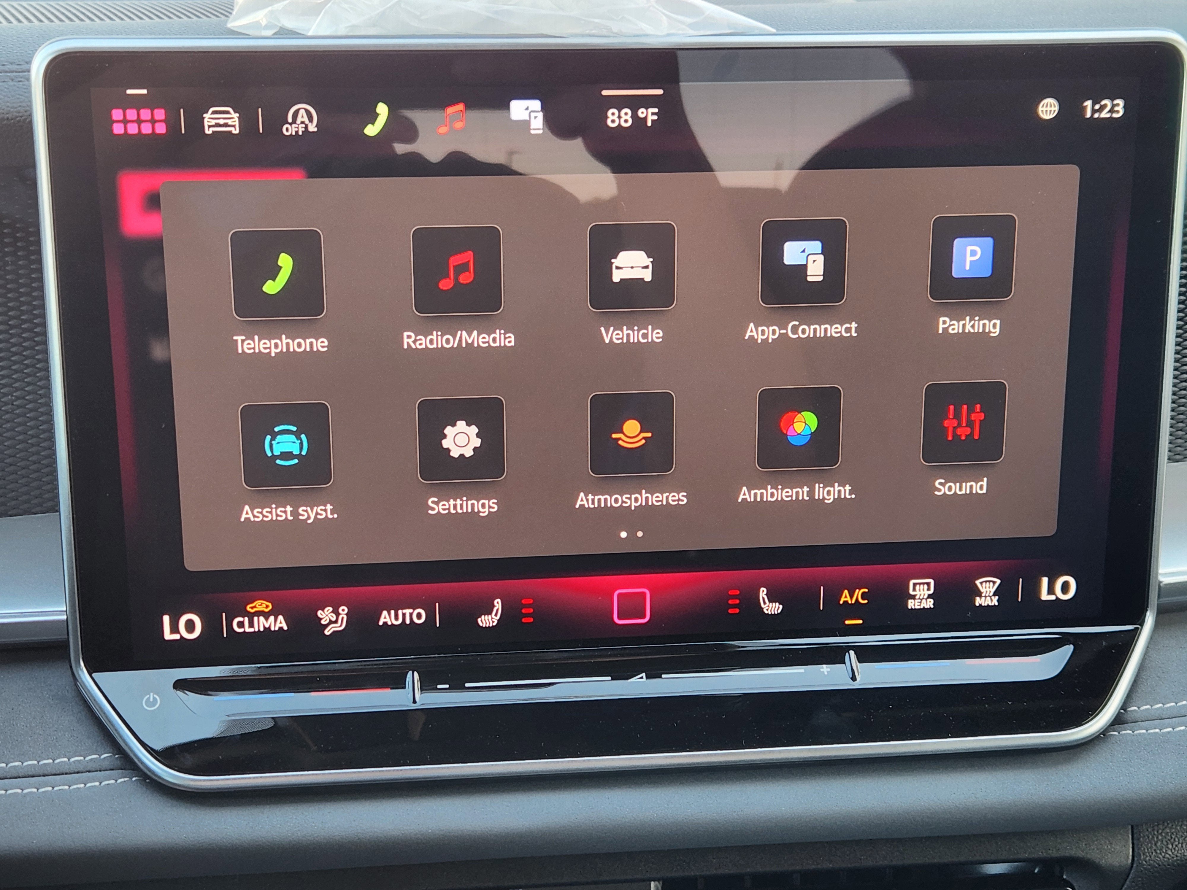 2026 Volkswagen Tiguan SE R-Line Black