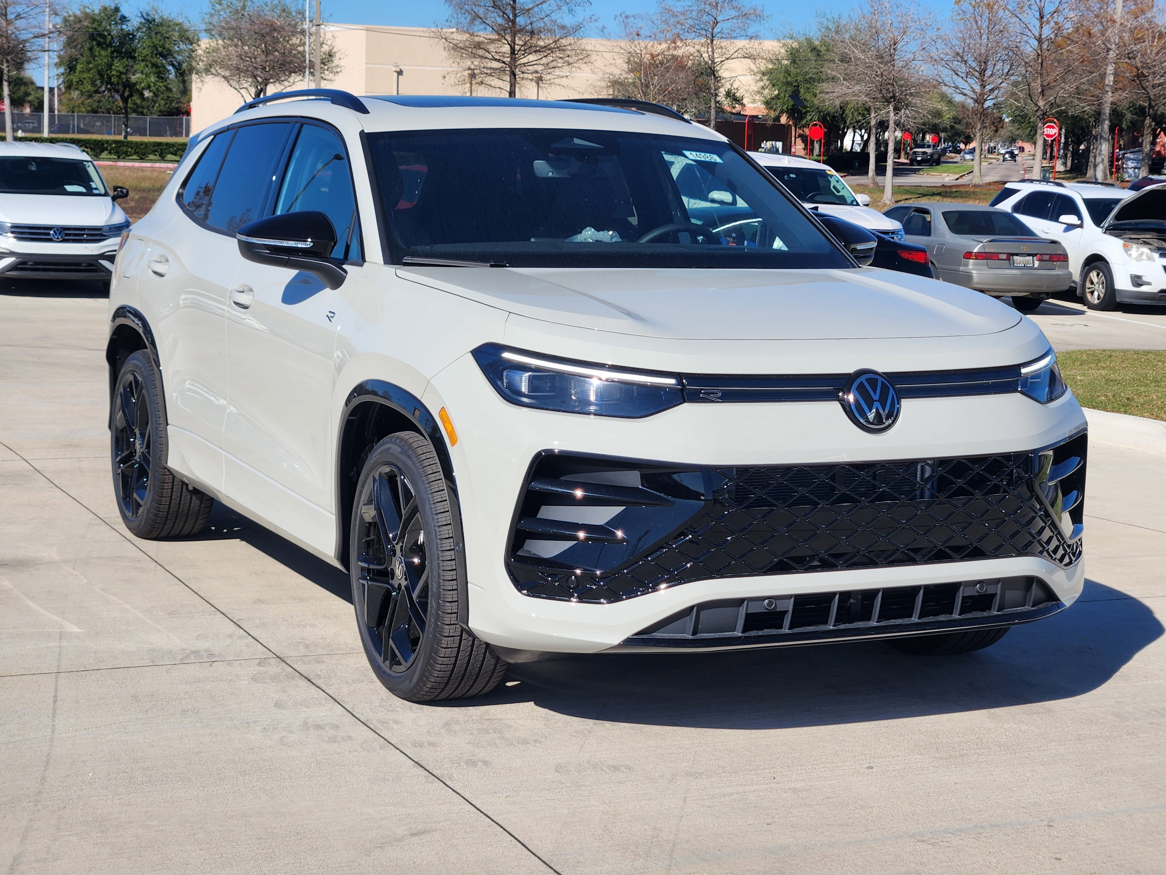 2026 Volkswagen Tiguan SE R-Line Black