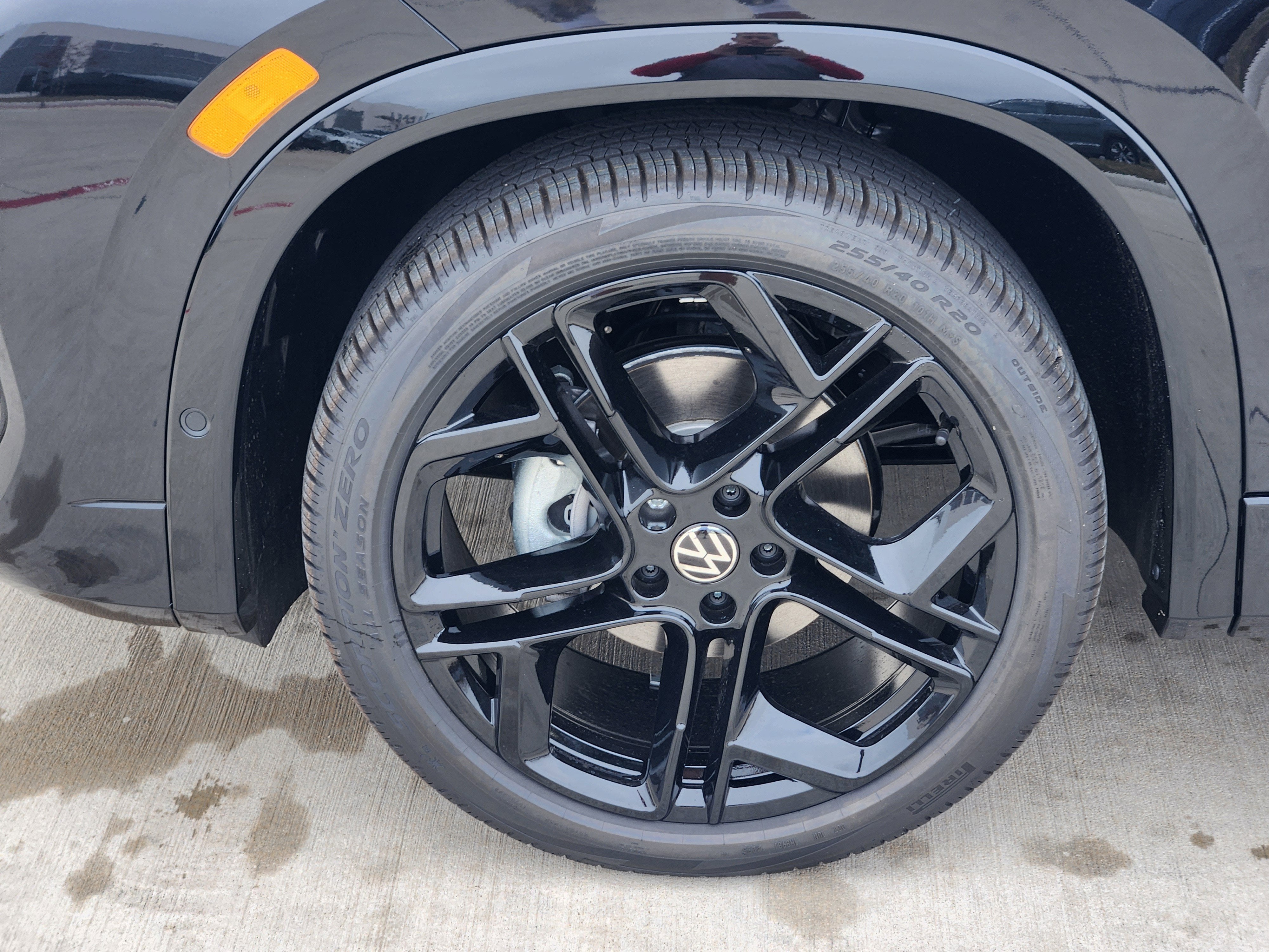 2026 Volkswagen Tiguan SE R-Line Black