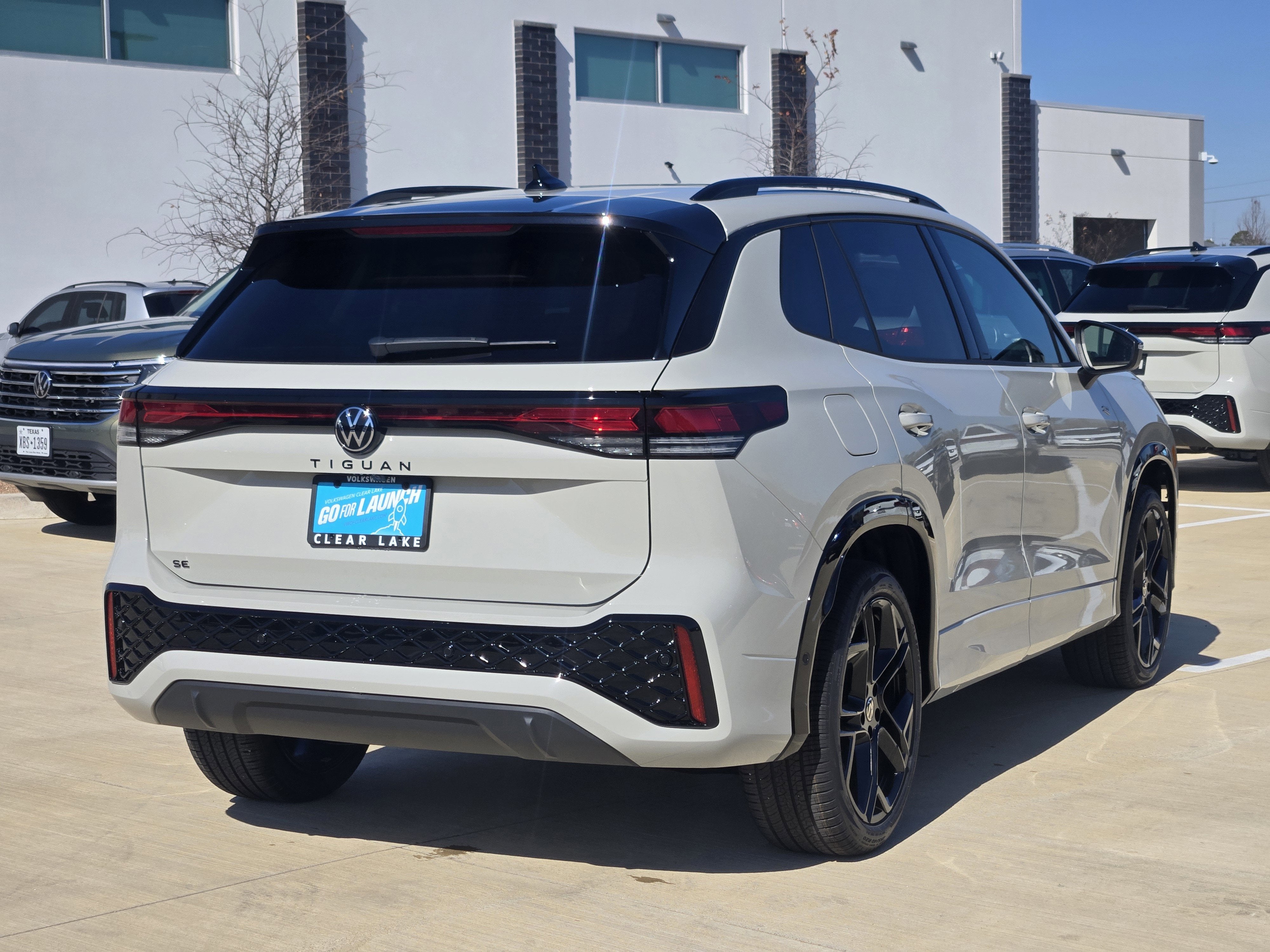 2026 Volkswagen Tiguan SE R-Line Black