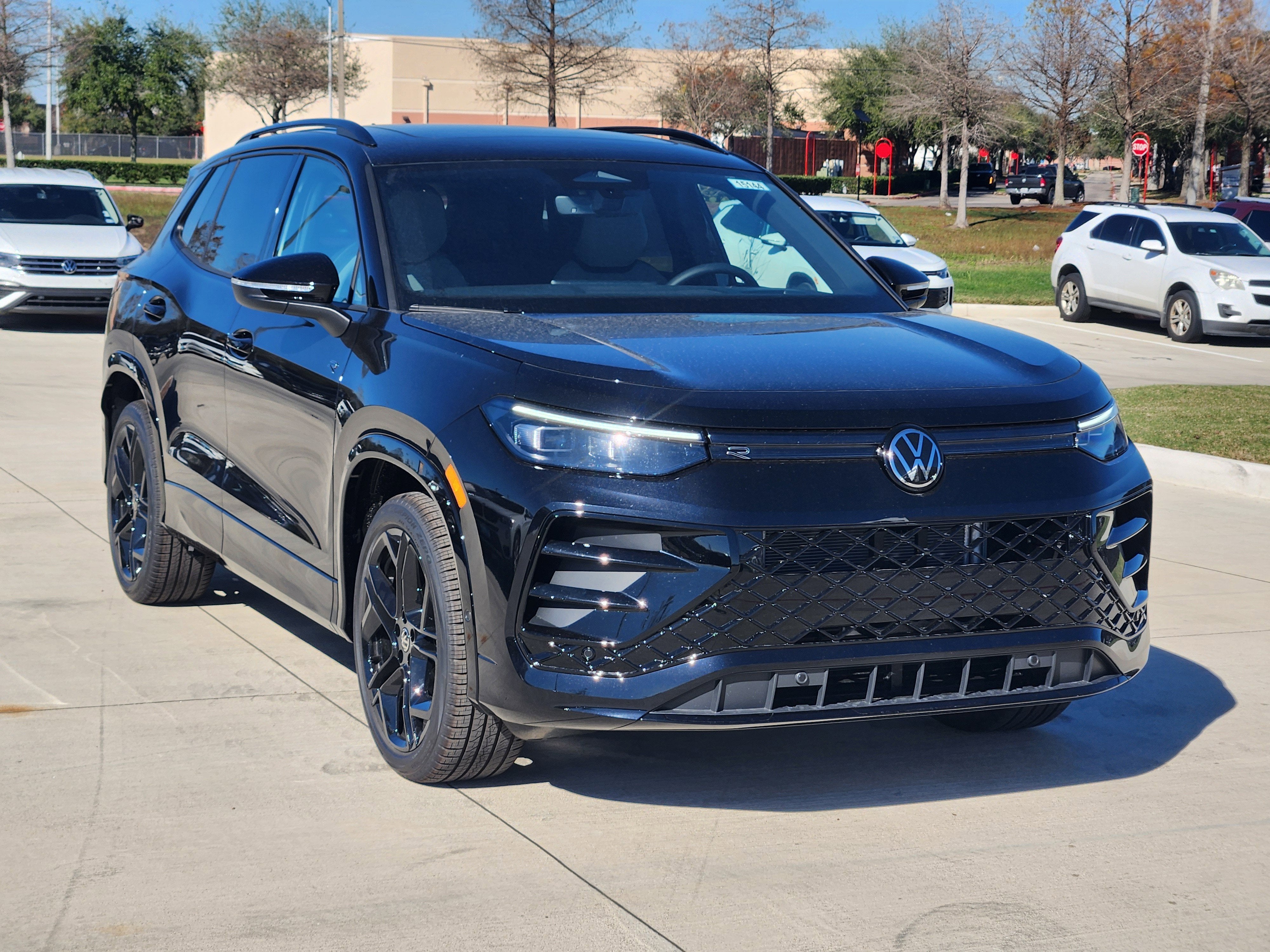2026 Volkswagen Tiguan SE R-Line Black