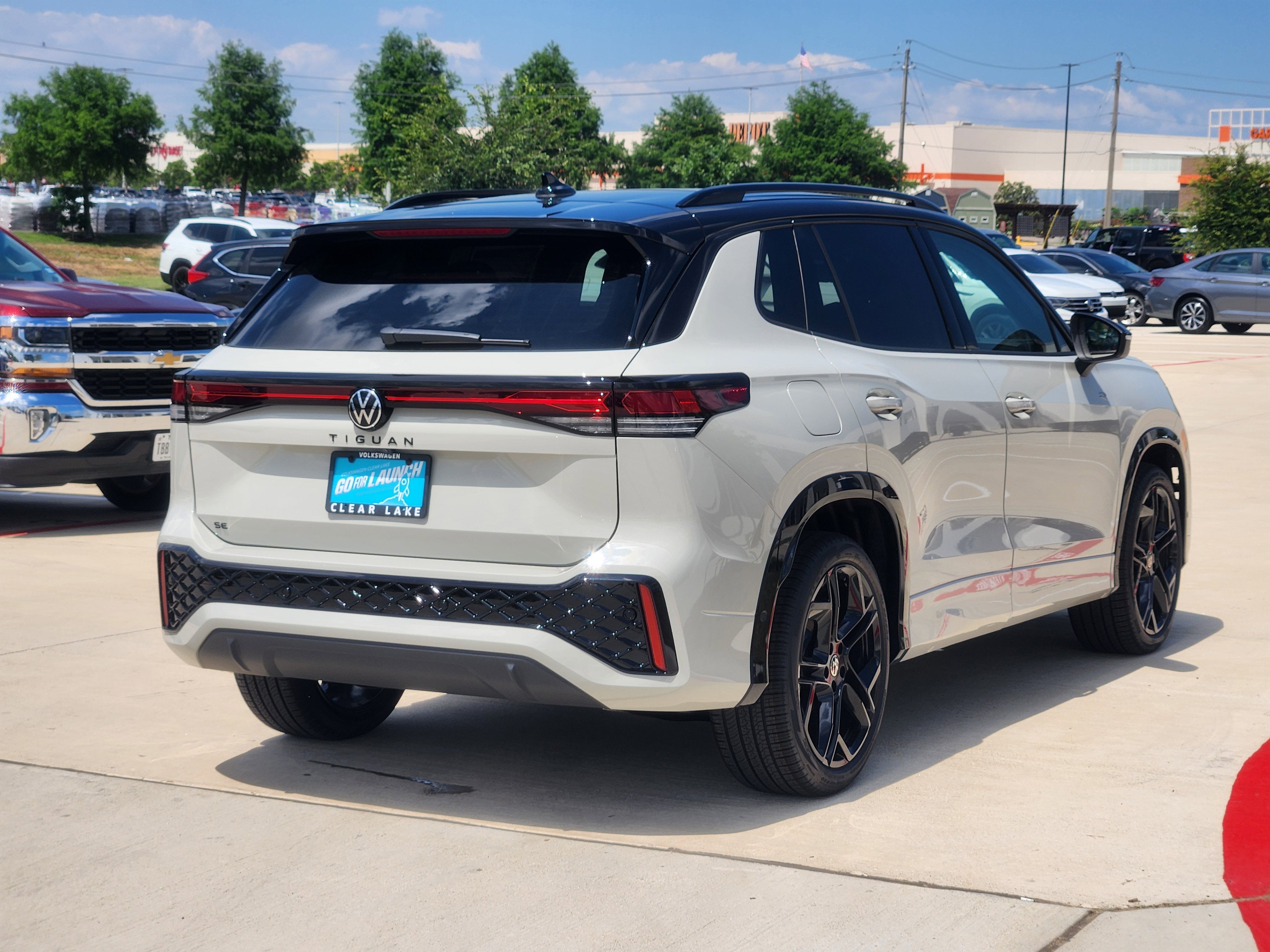 2026 Volkswagen Tiguan SE R-Line Black