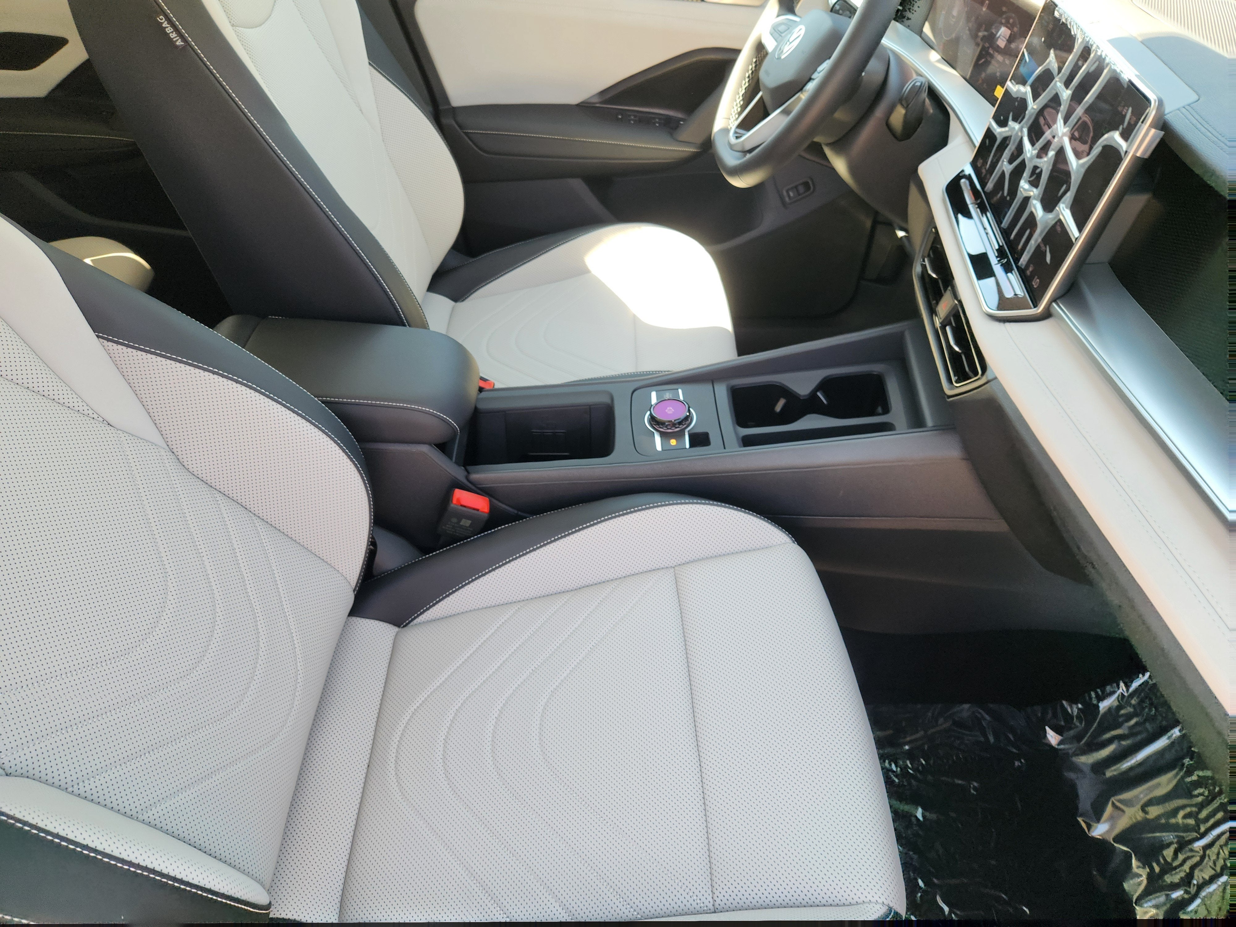 2027 Volkswagen Tiguan SE
