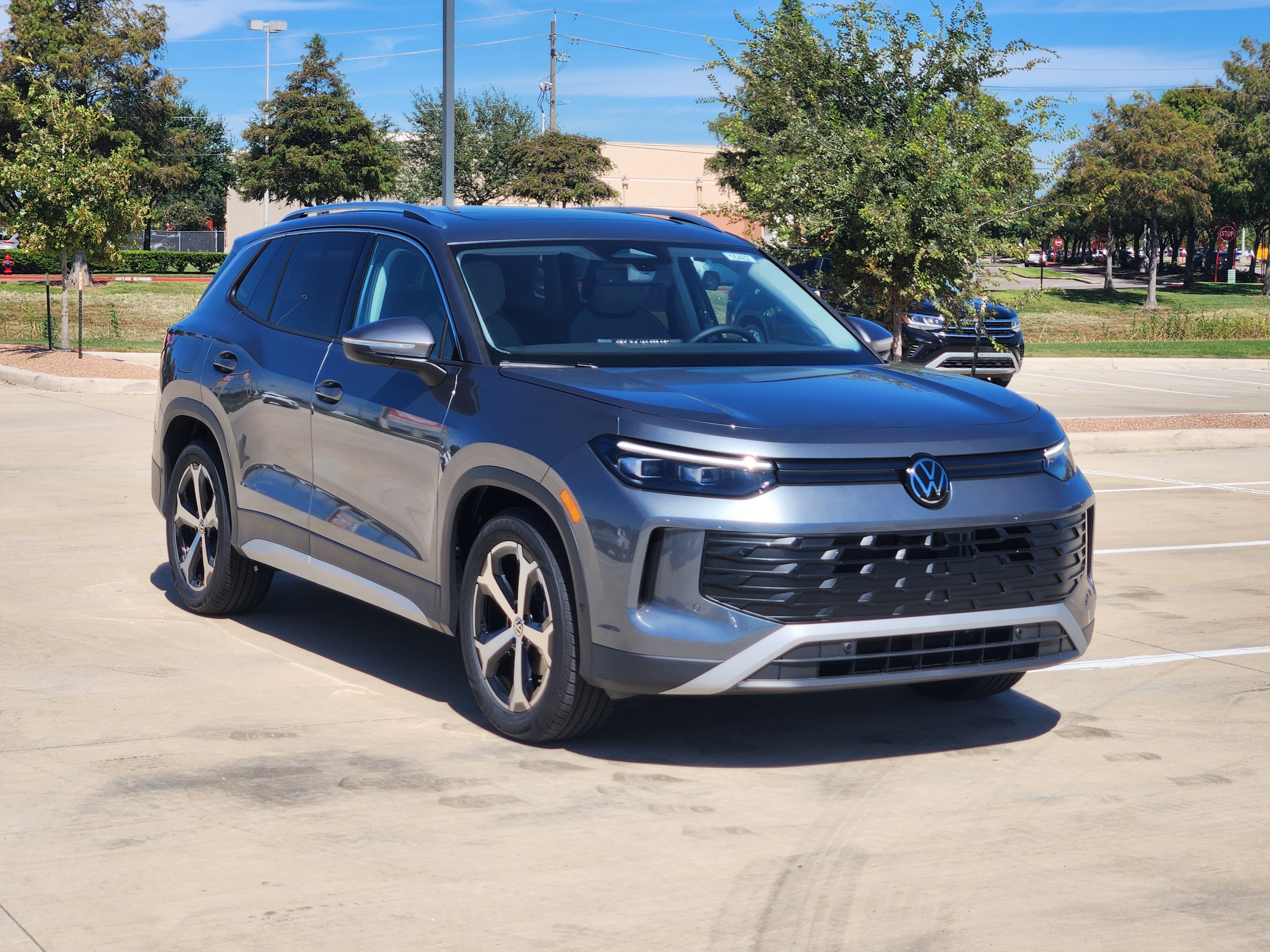 2027 Volkswagen Tiguan SE