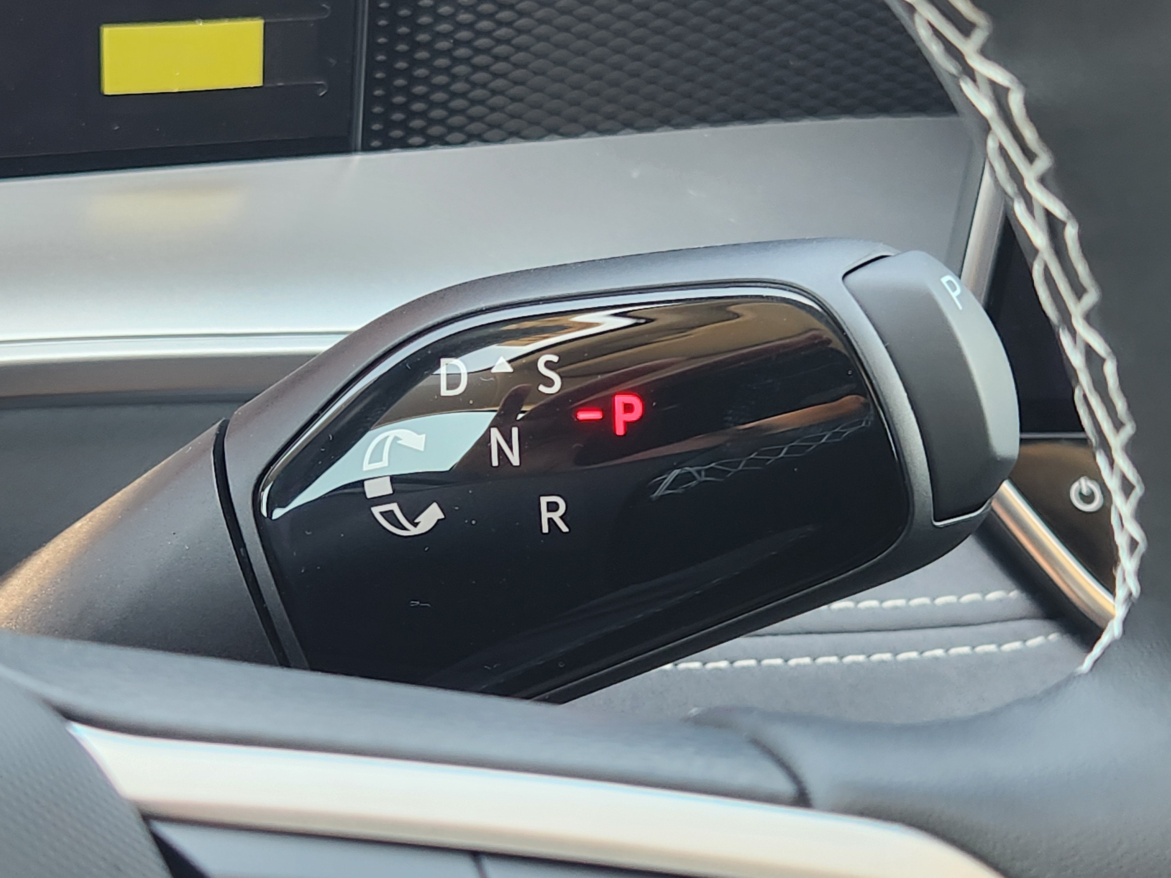 2027 Volkswagen Tiguan SE