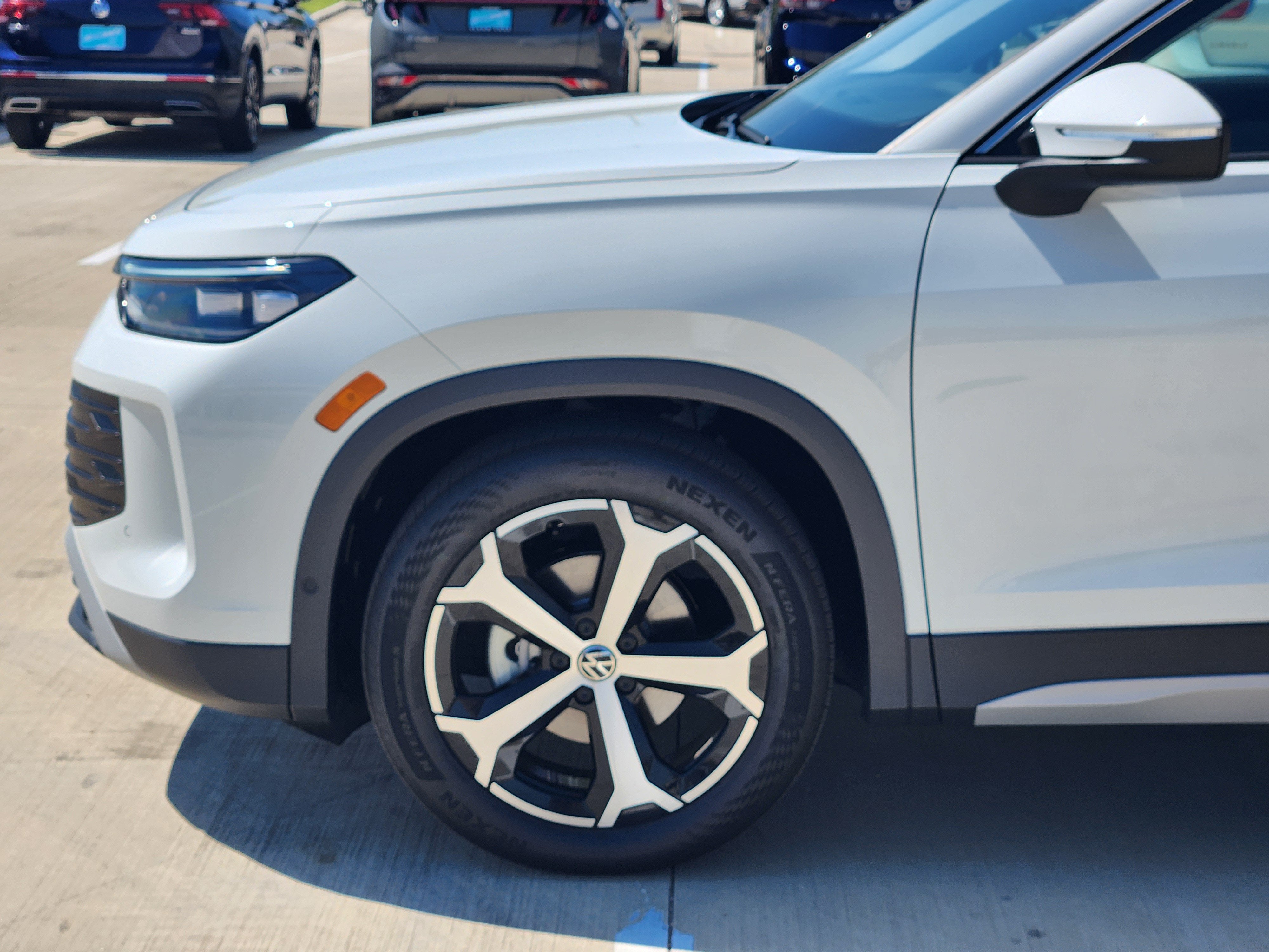 2027 Volkswagen Tiguan SE