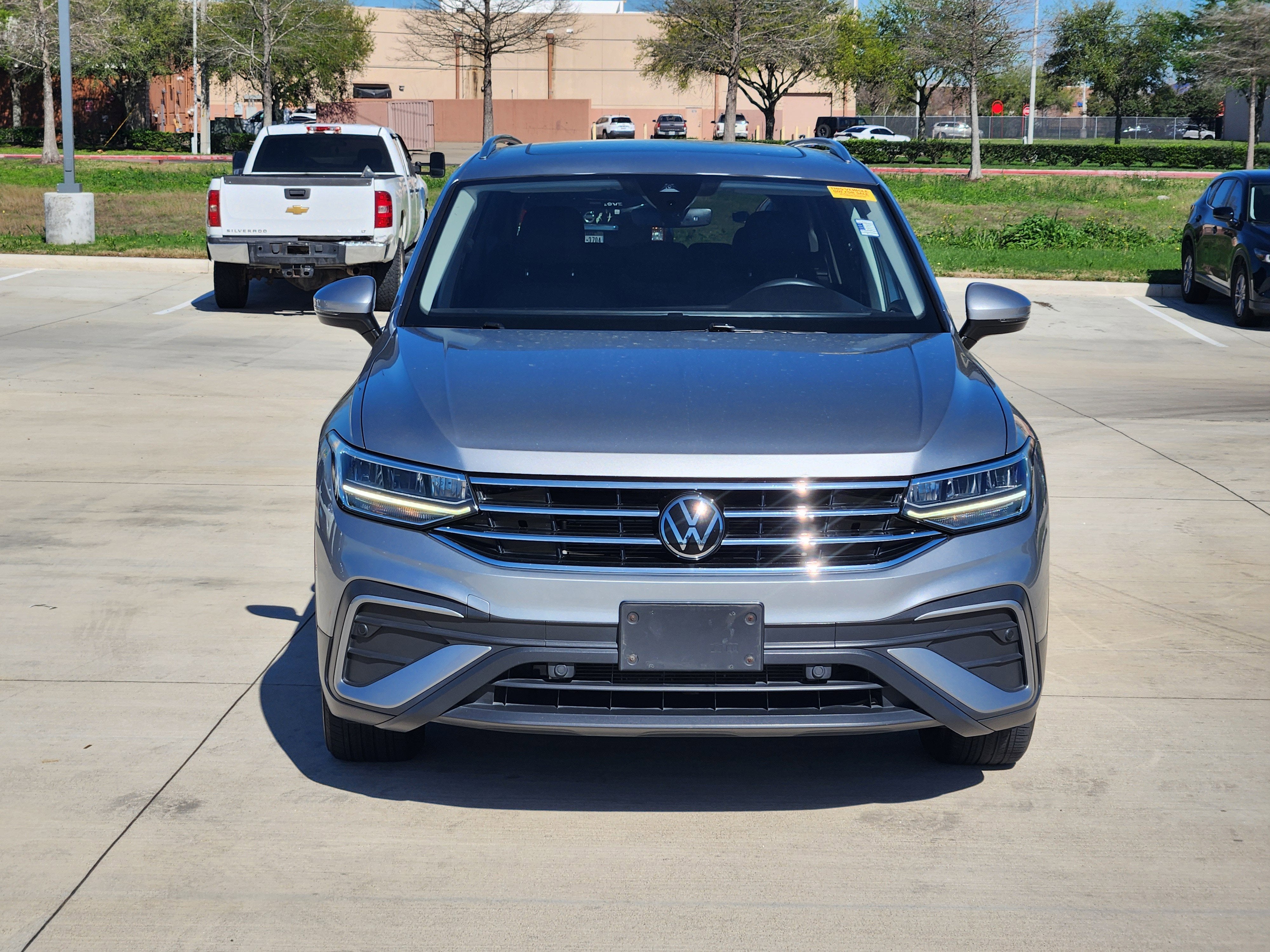 2023 Volkswagen Tiguan SE