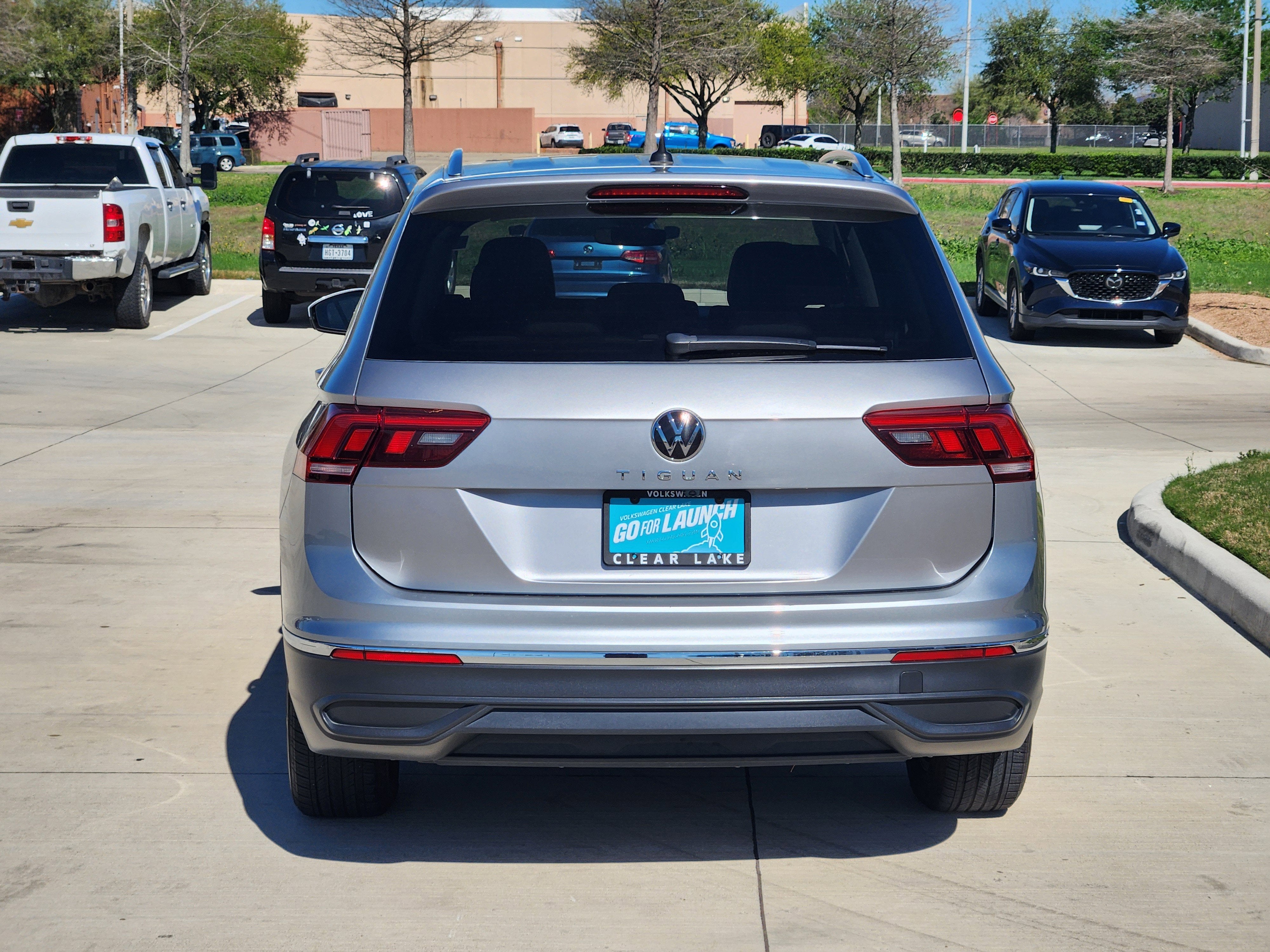 2023 Volkswagen Tiguan SE