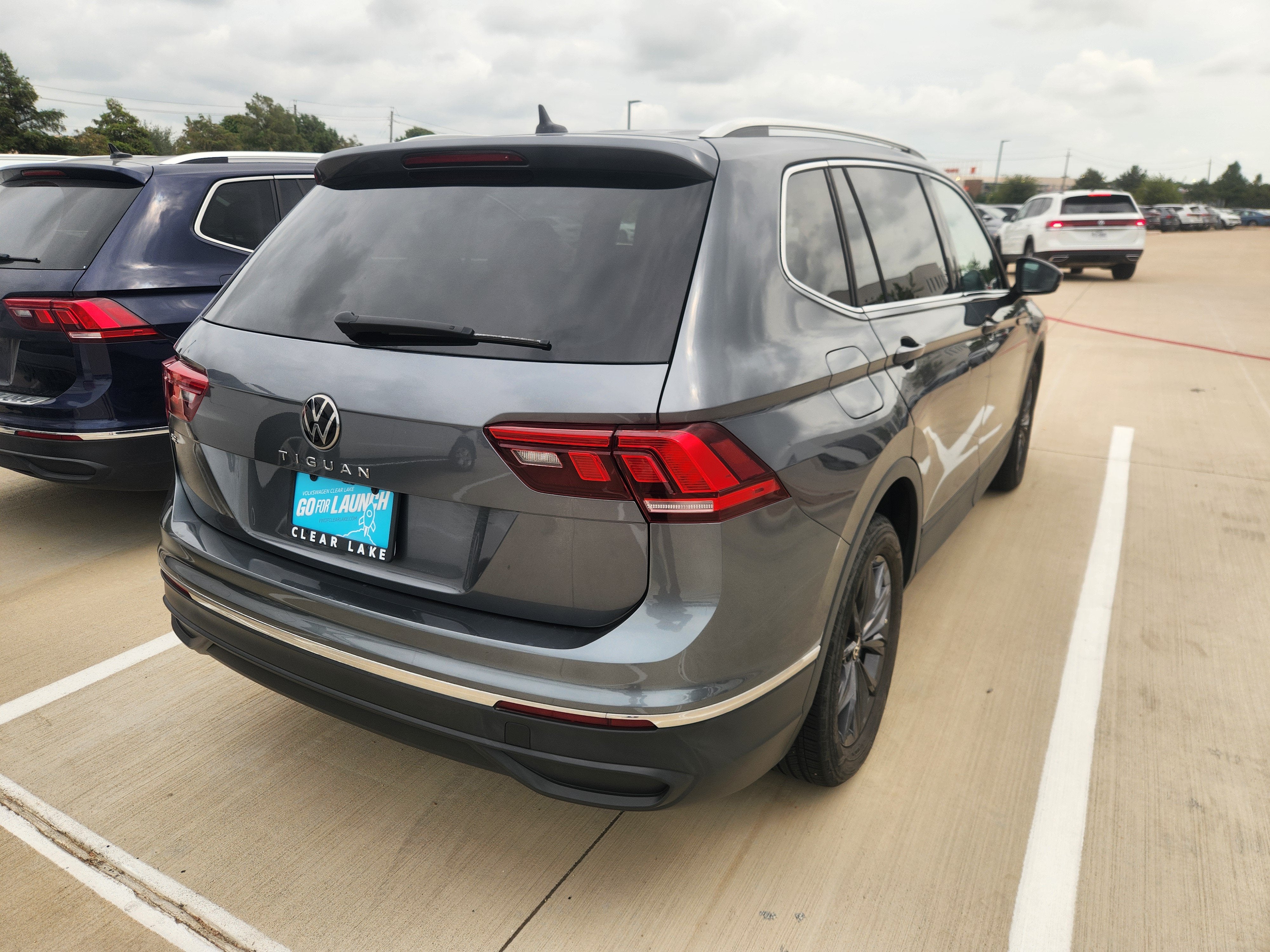 2023 Volkswagen Tiguan SE