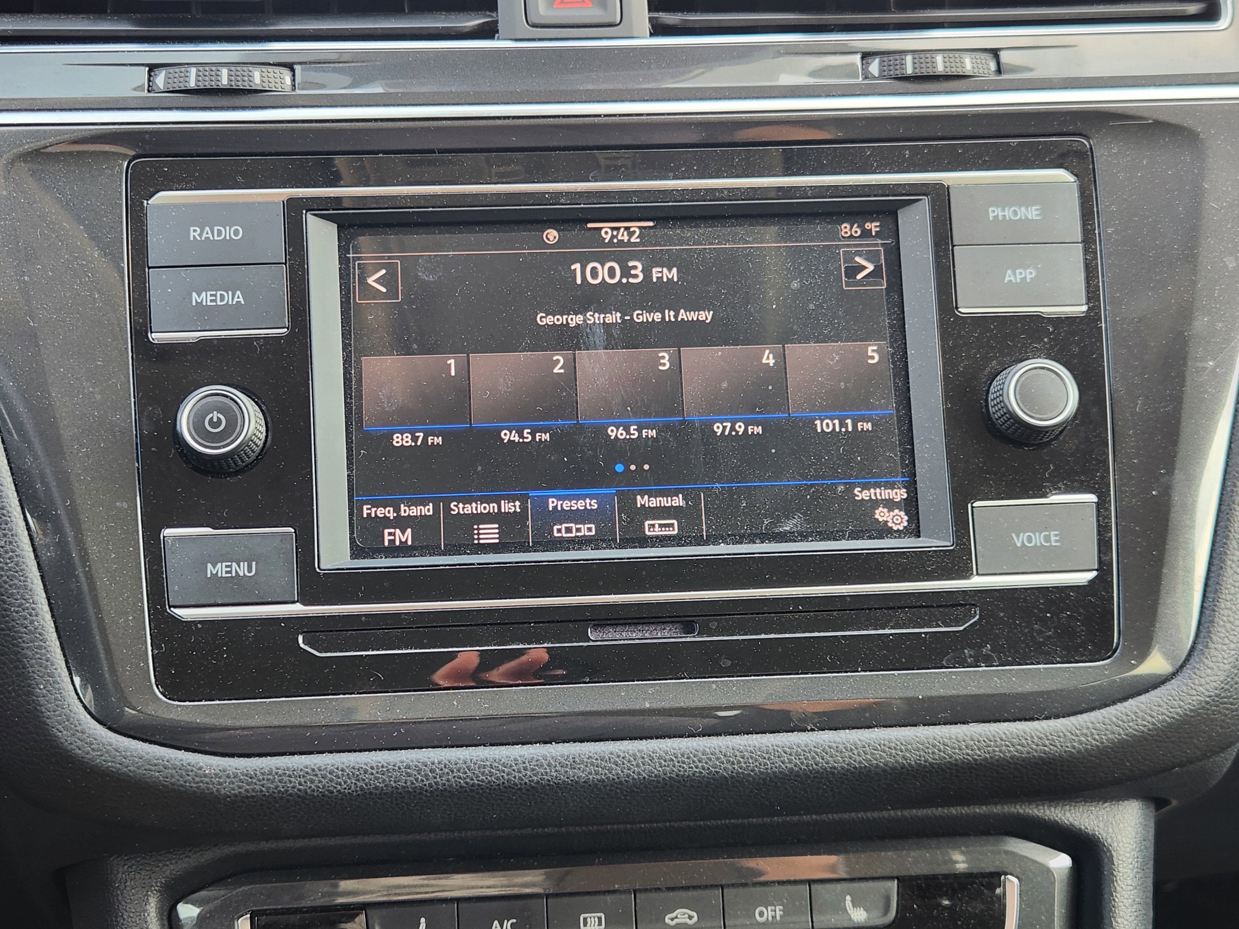 2023 Volkswagen Tiguan S