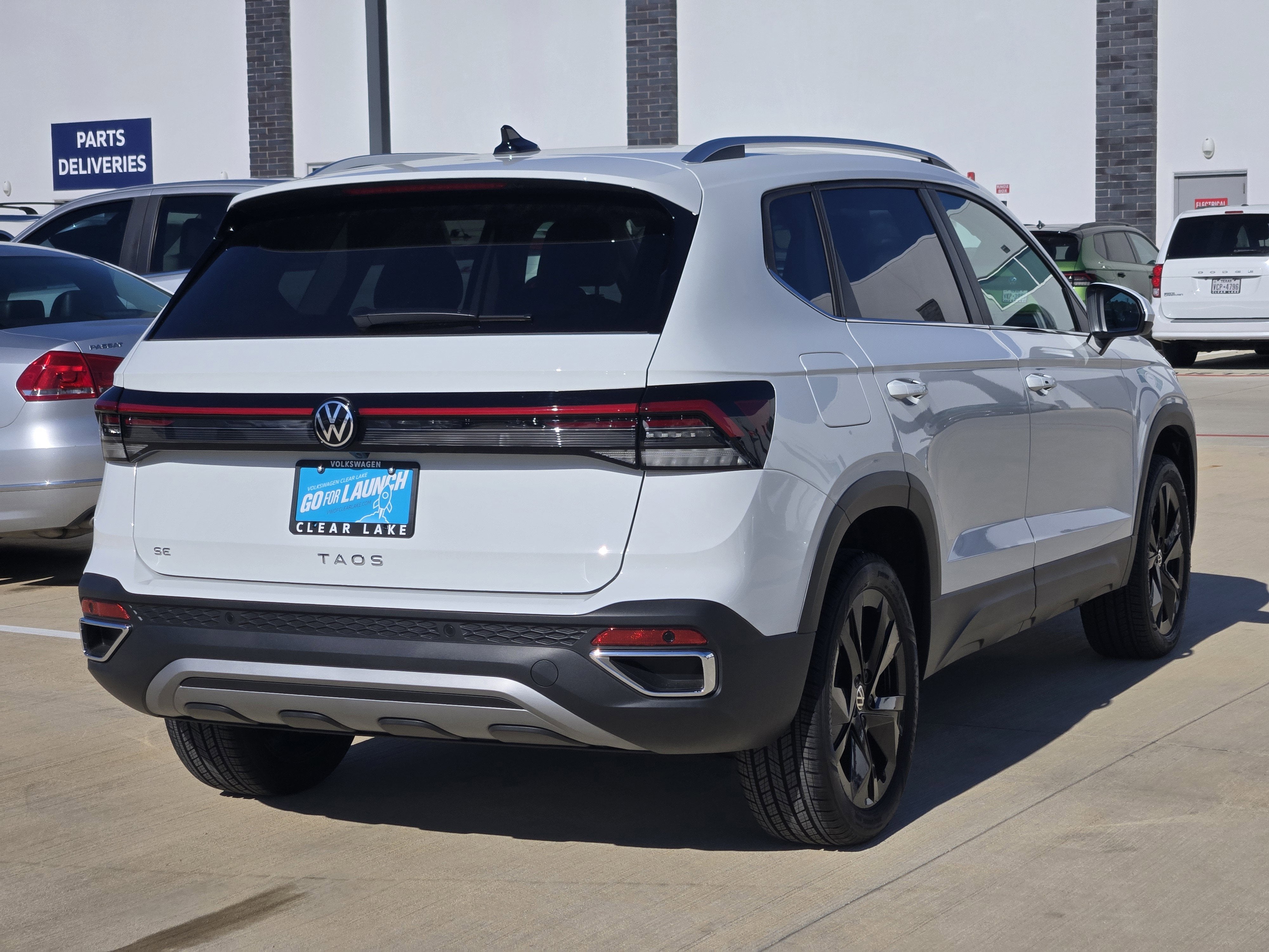 2026 Volkswagen Taos SE