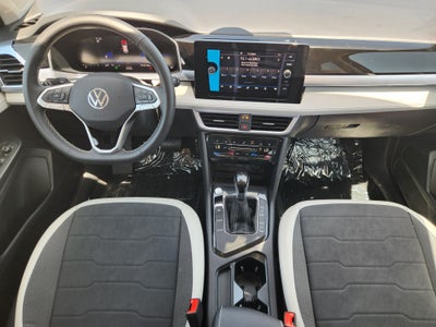 2026 Volkswagen Taos SE