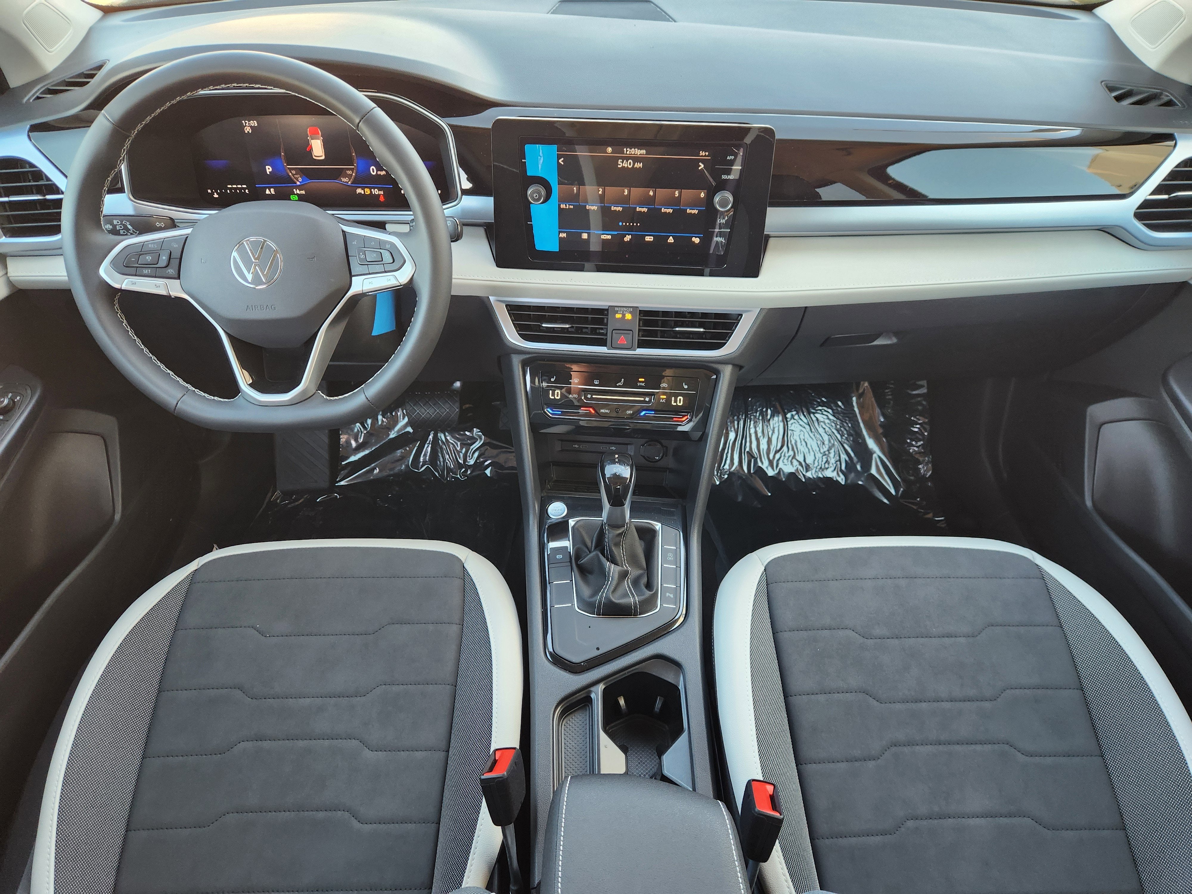 2026 Volkswagen Taos SE