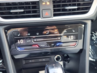 2026 Volkswagen Taos SE