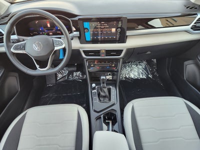 2026 Volkswagen Taos SE