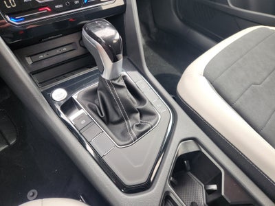 2027 Volkswagen Taos SE