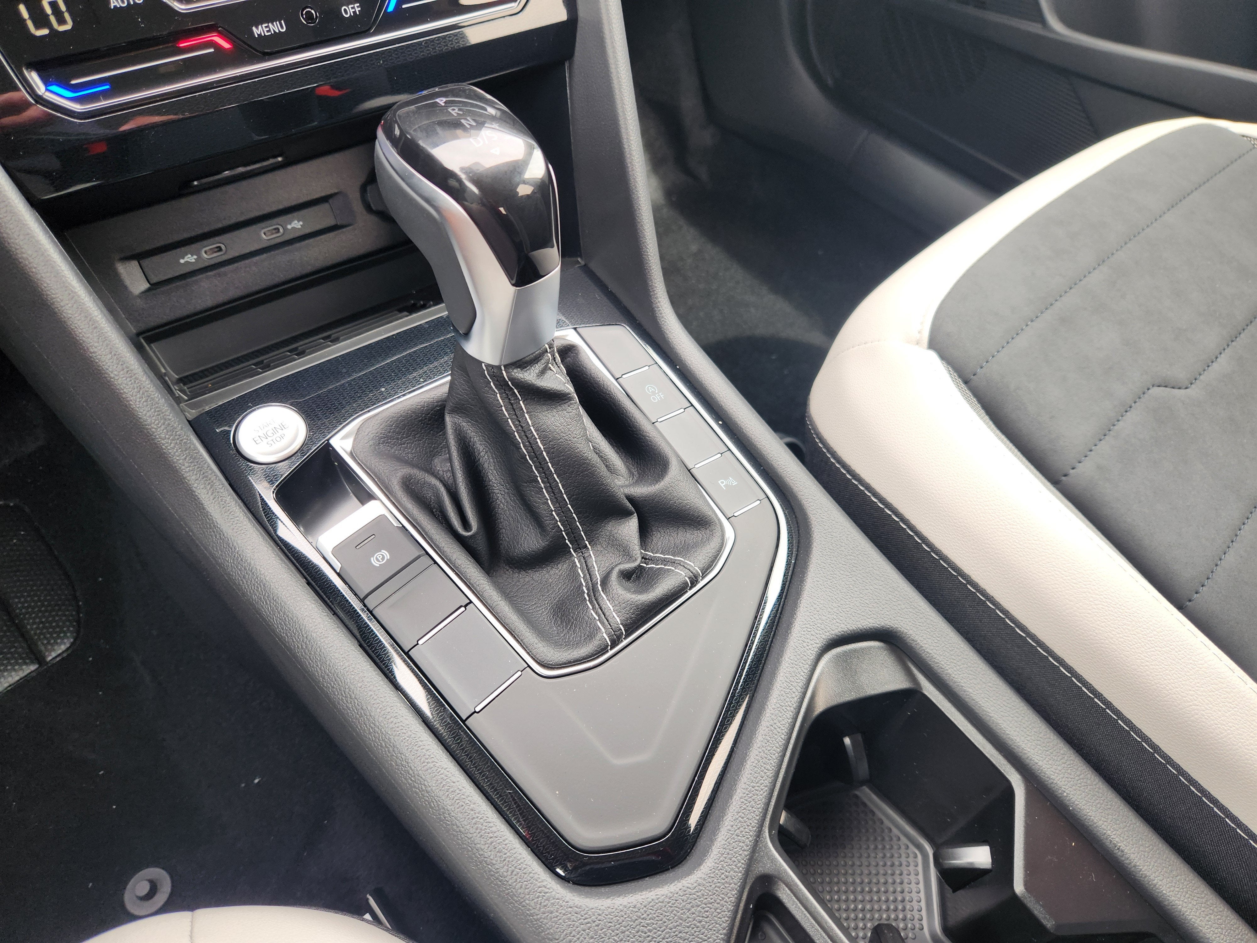 2027 Volkswagen Taos SE