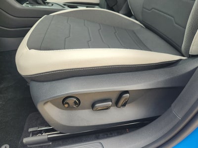 2027 Volkswagen Taos SE