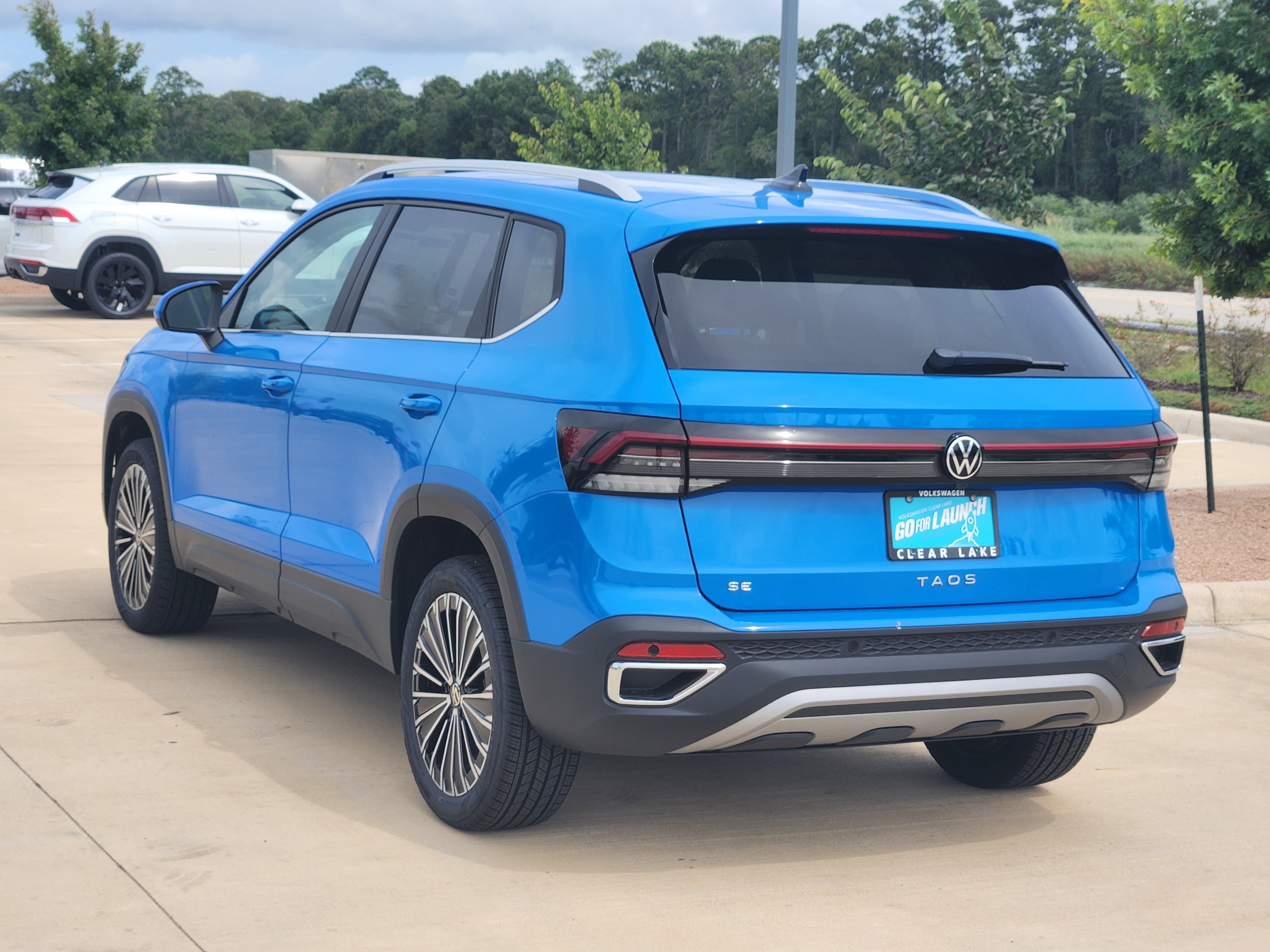 2027 Volkswagen Taos SE