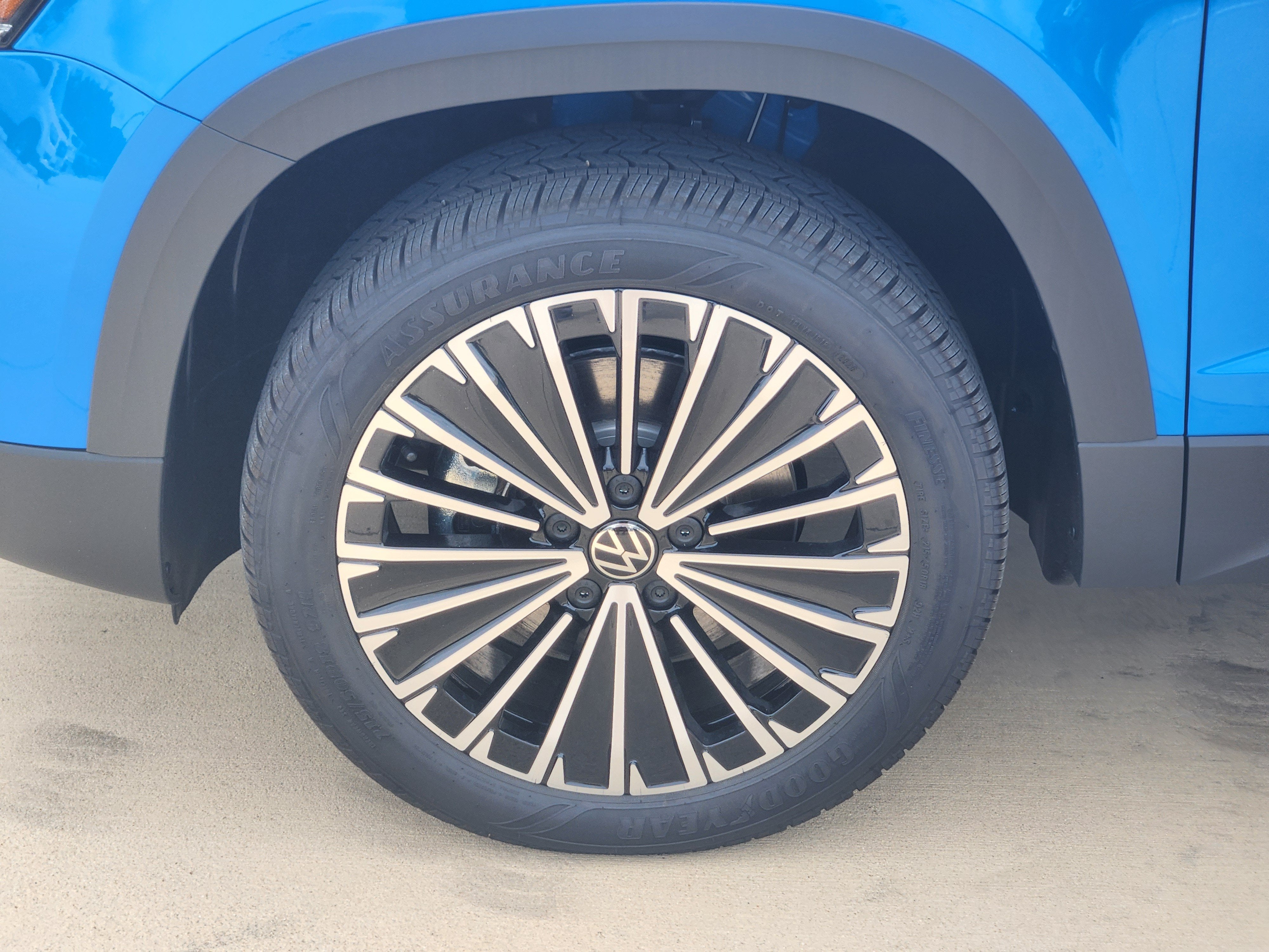 2027 Volkswagen Taos SE