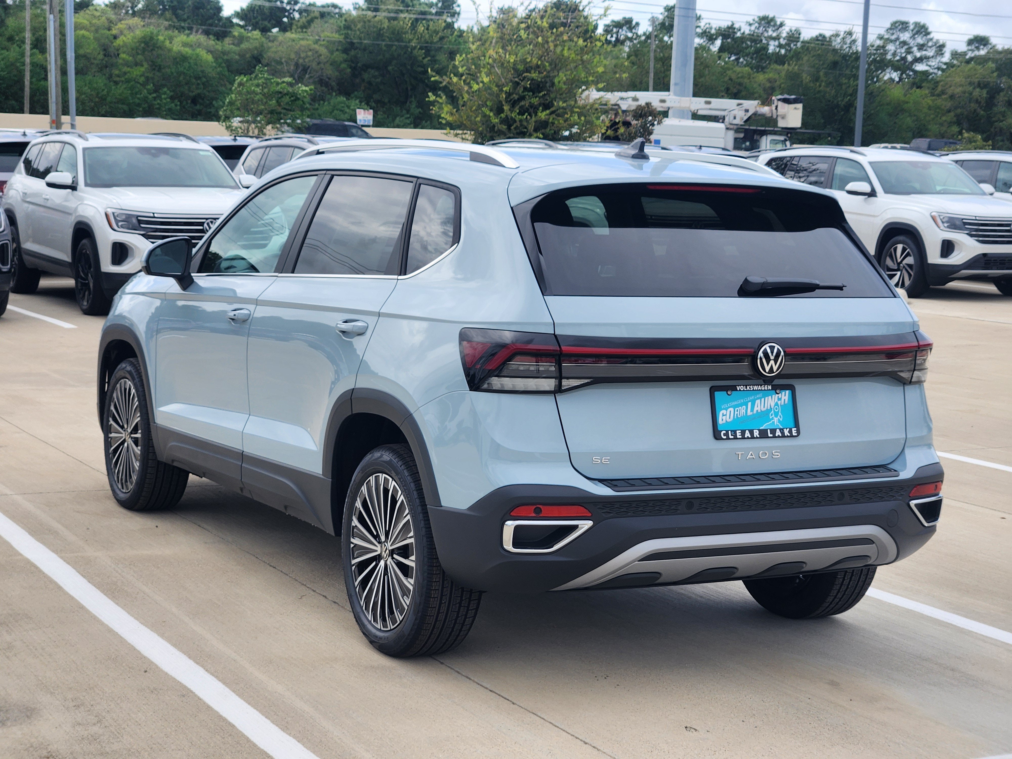 2027 Volkswagen Taos SE