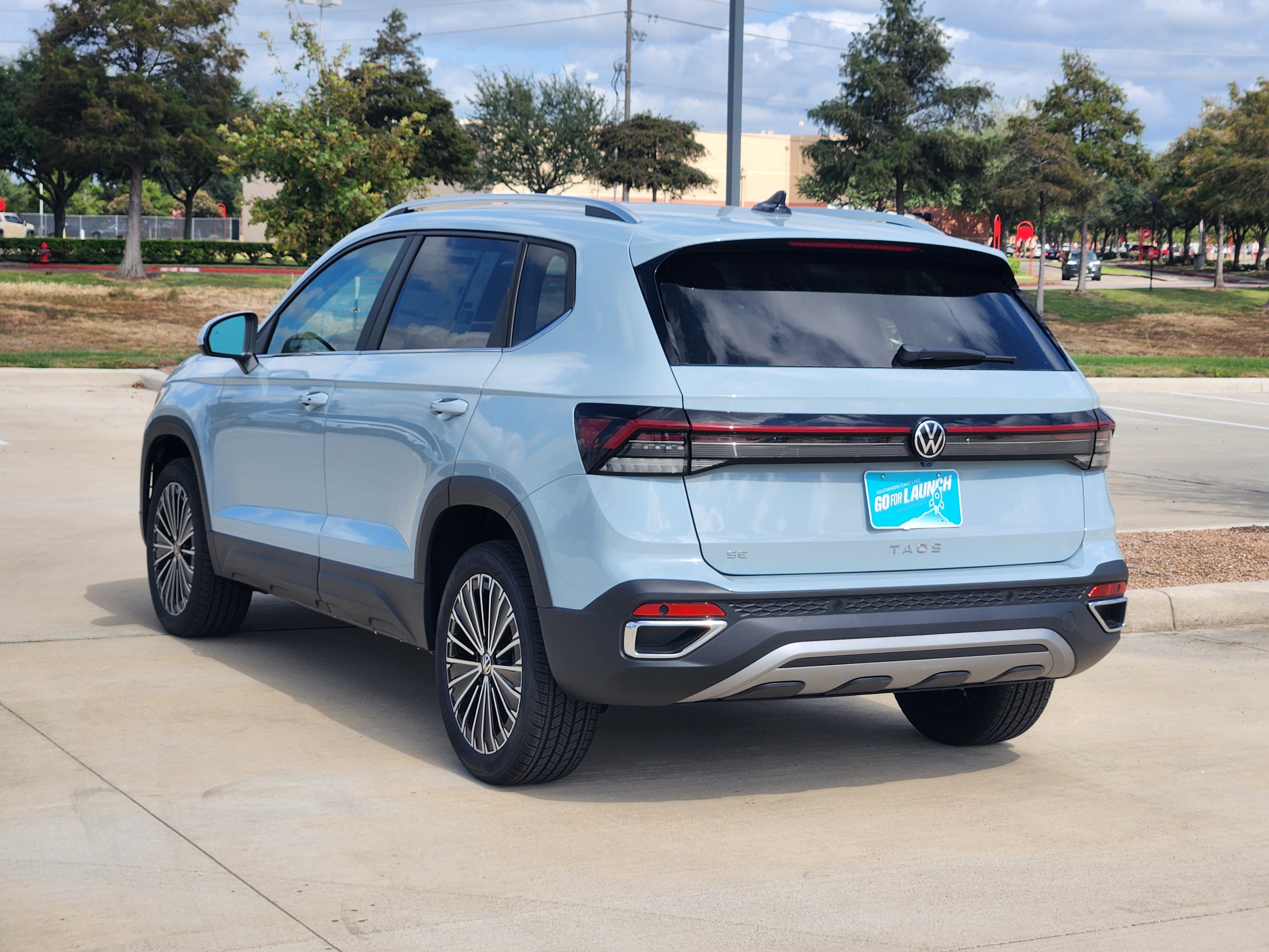 2027 Volkswagen Taos SE