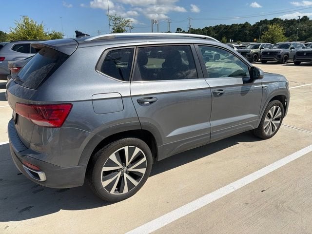 2024 Volkswagen Taos SE