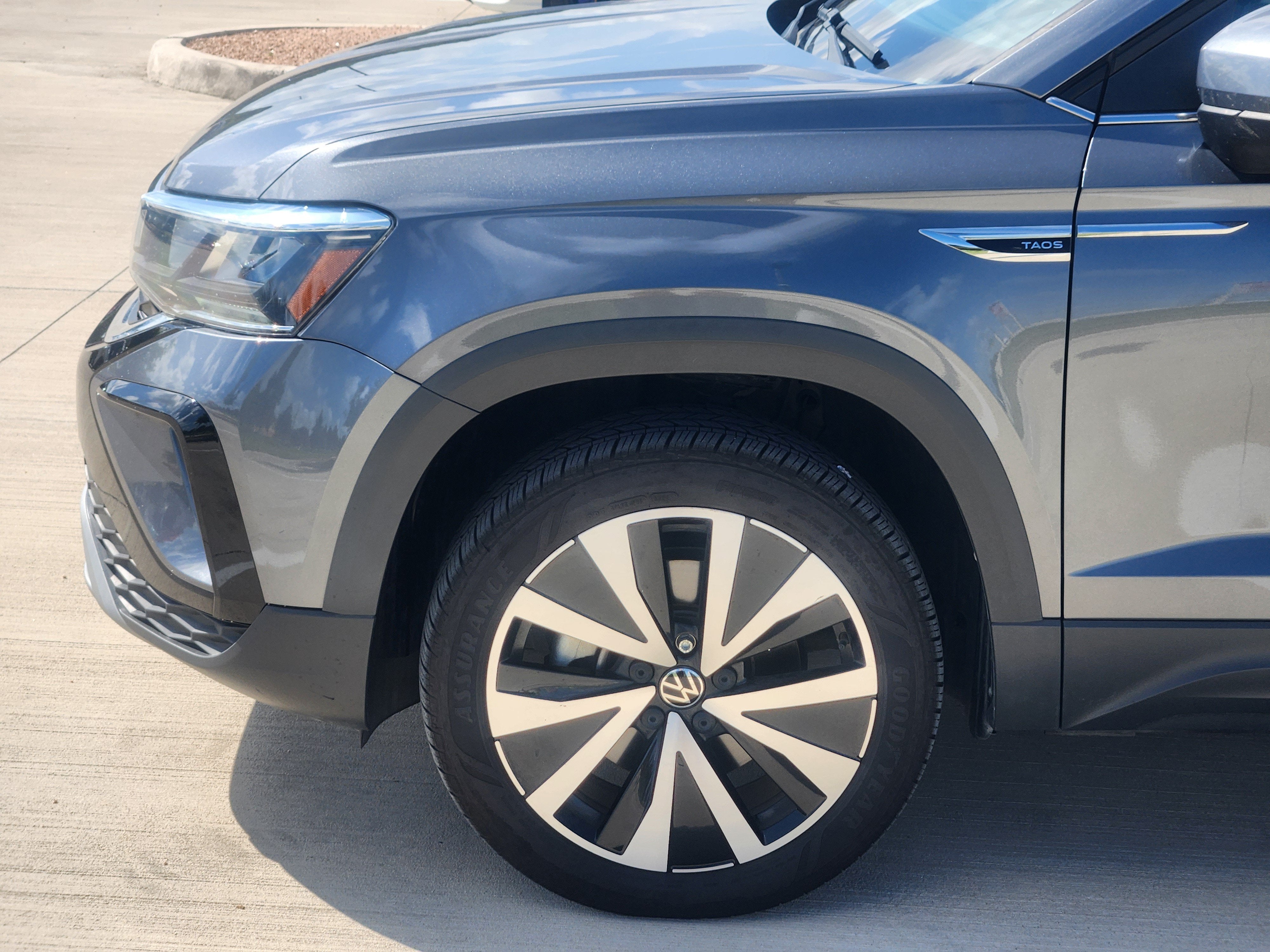 2024 Volkswagen Taos SE