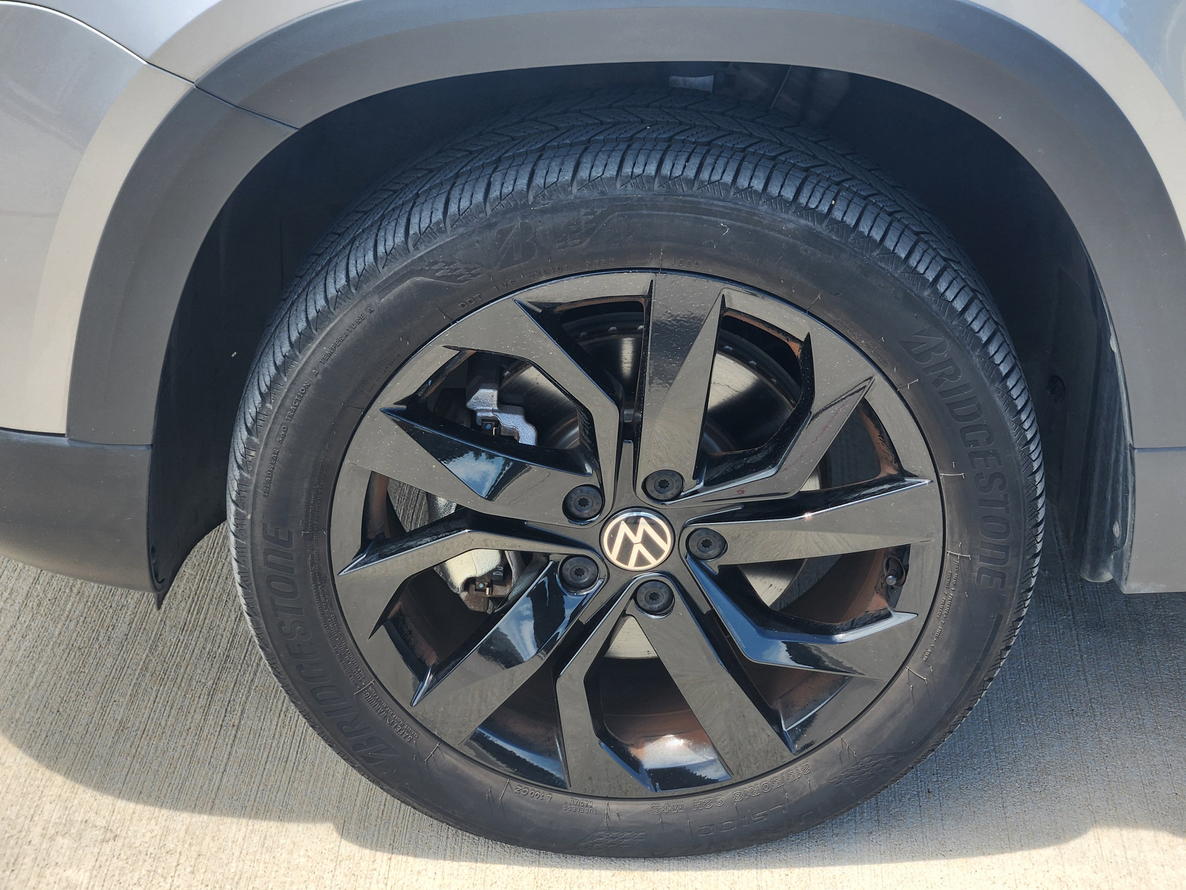 2023 Volkswagen Taos SE