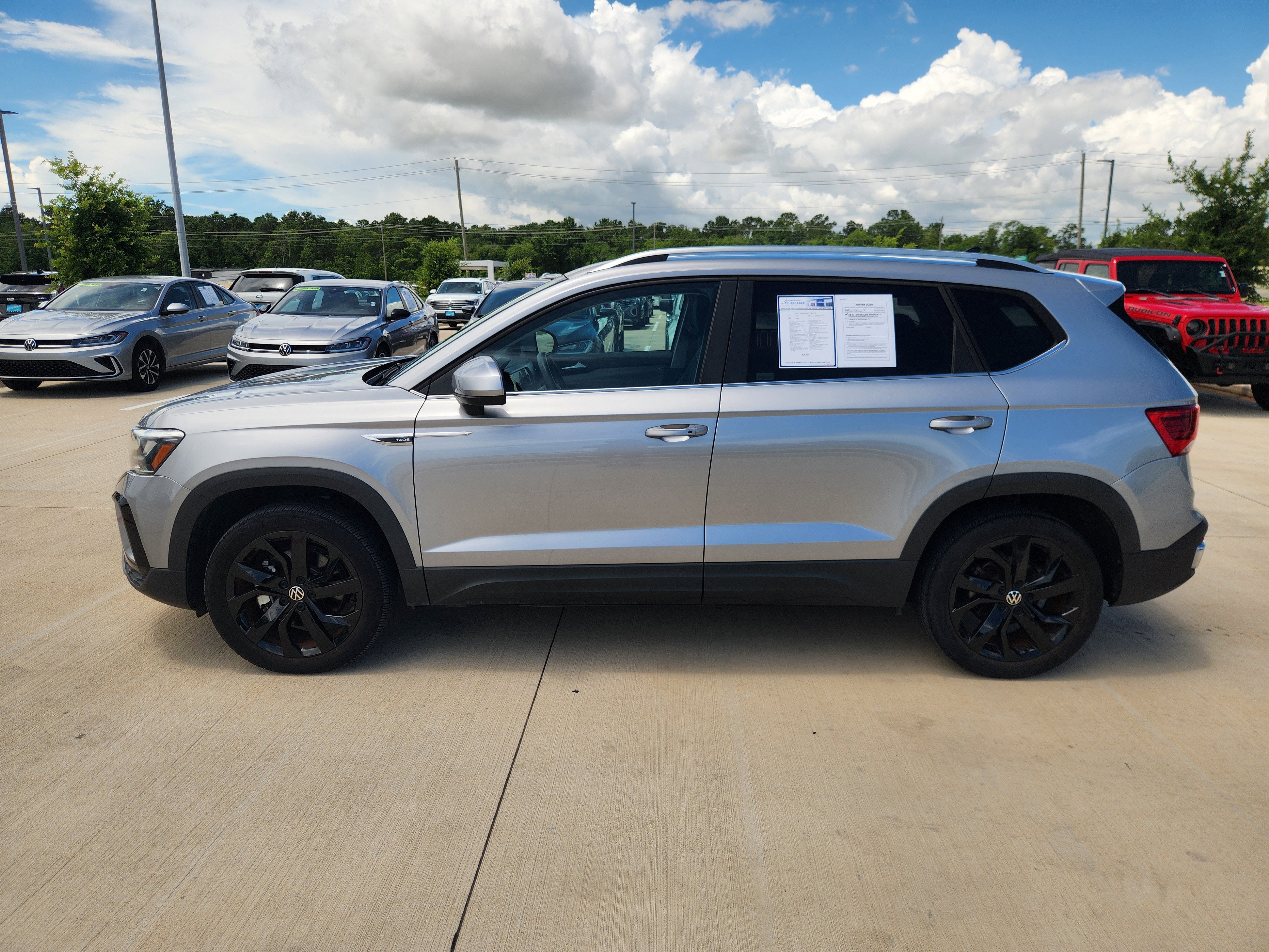 2023 Volkswagen Taos SE