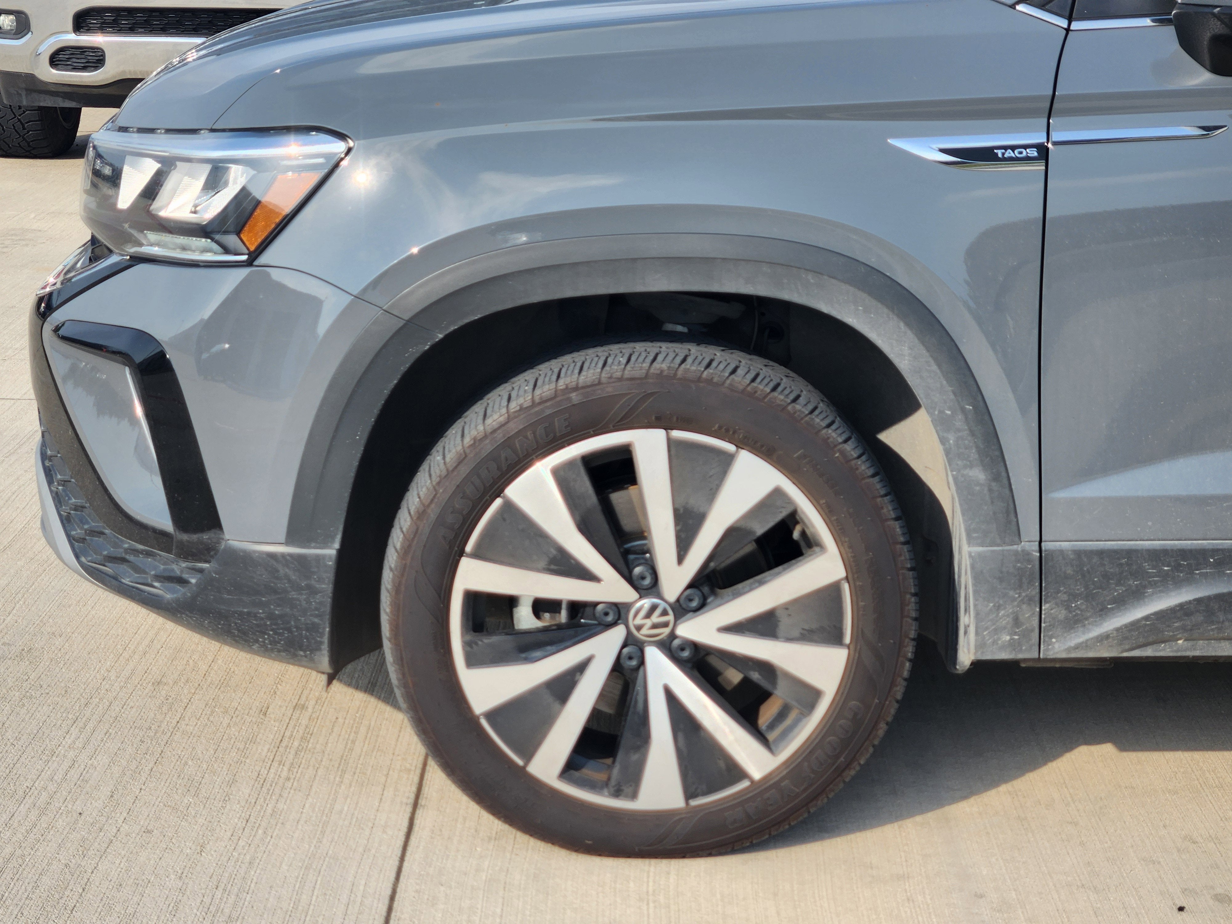2024 Volkswagen Taos SE
