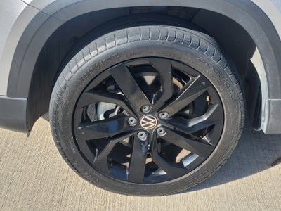 2023 Volkswagen Taos SE