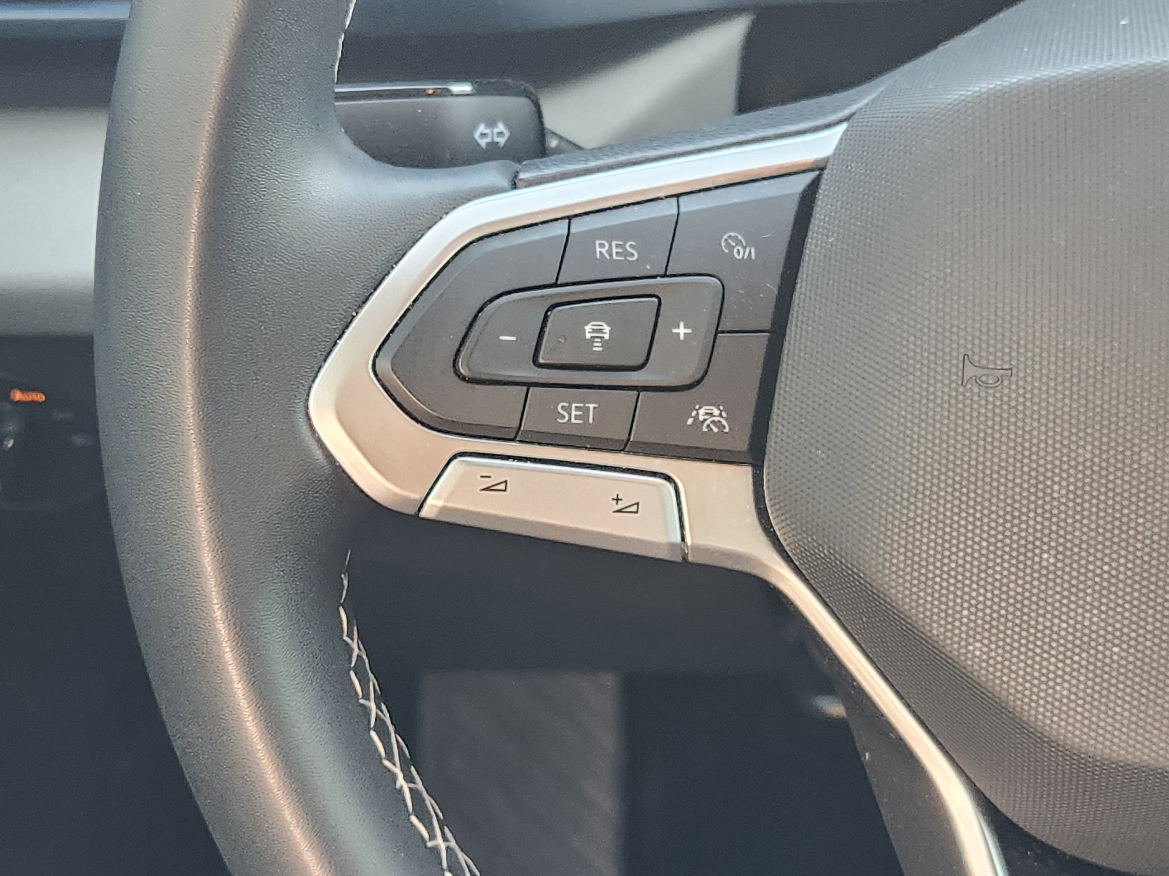 2023 Volkswagen Taos SE