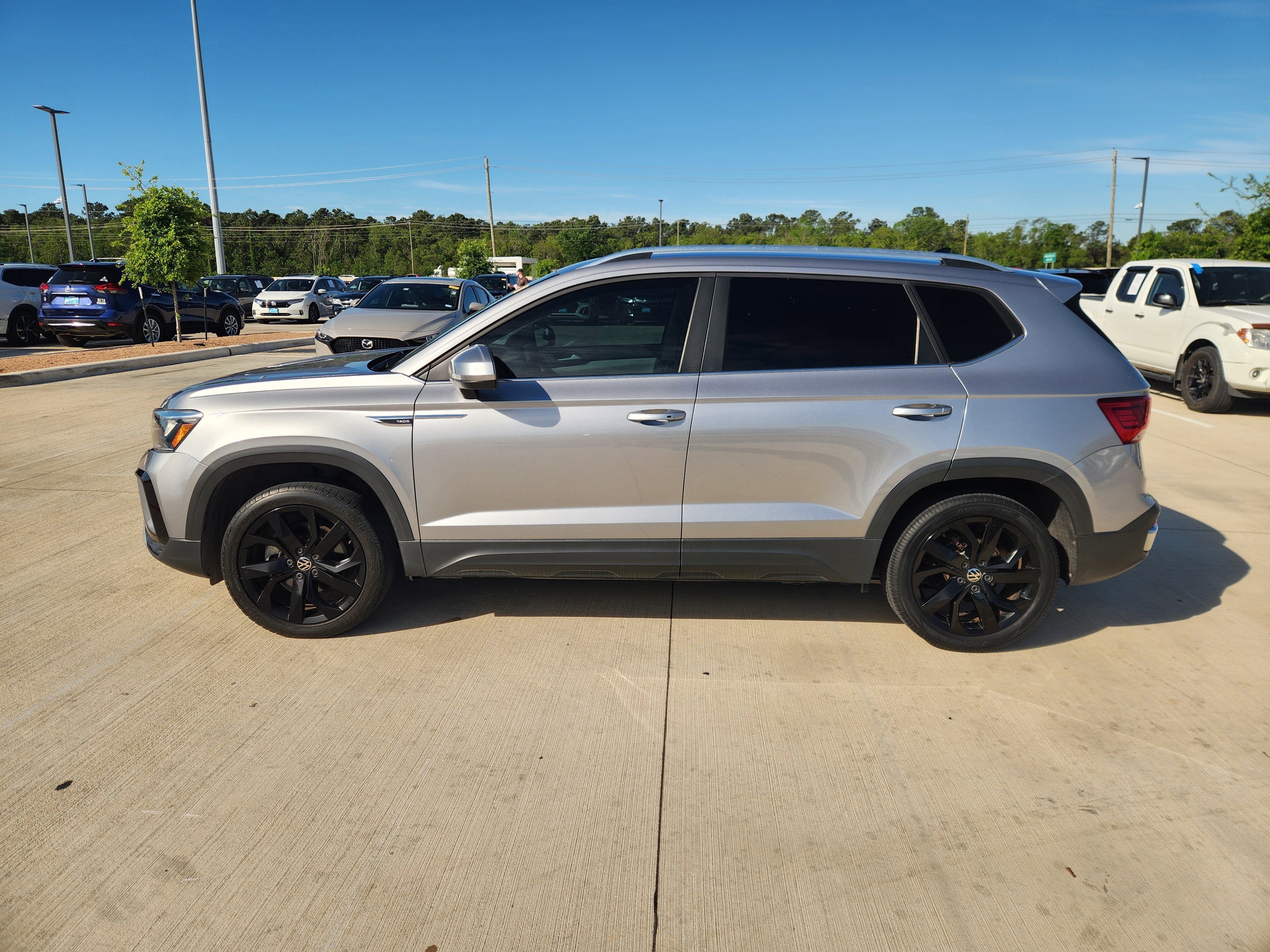 2023 Volkswagen Taos SE