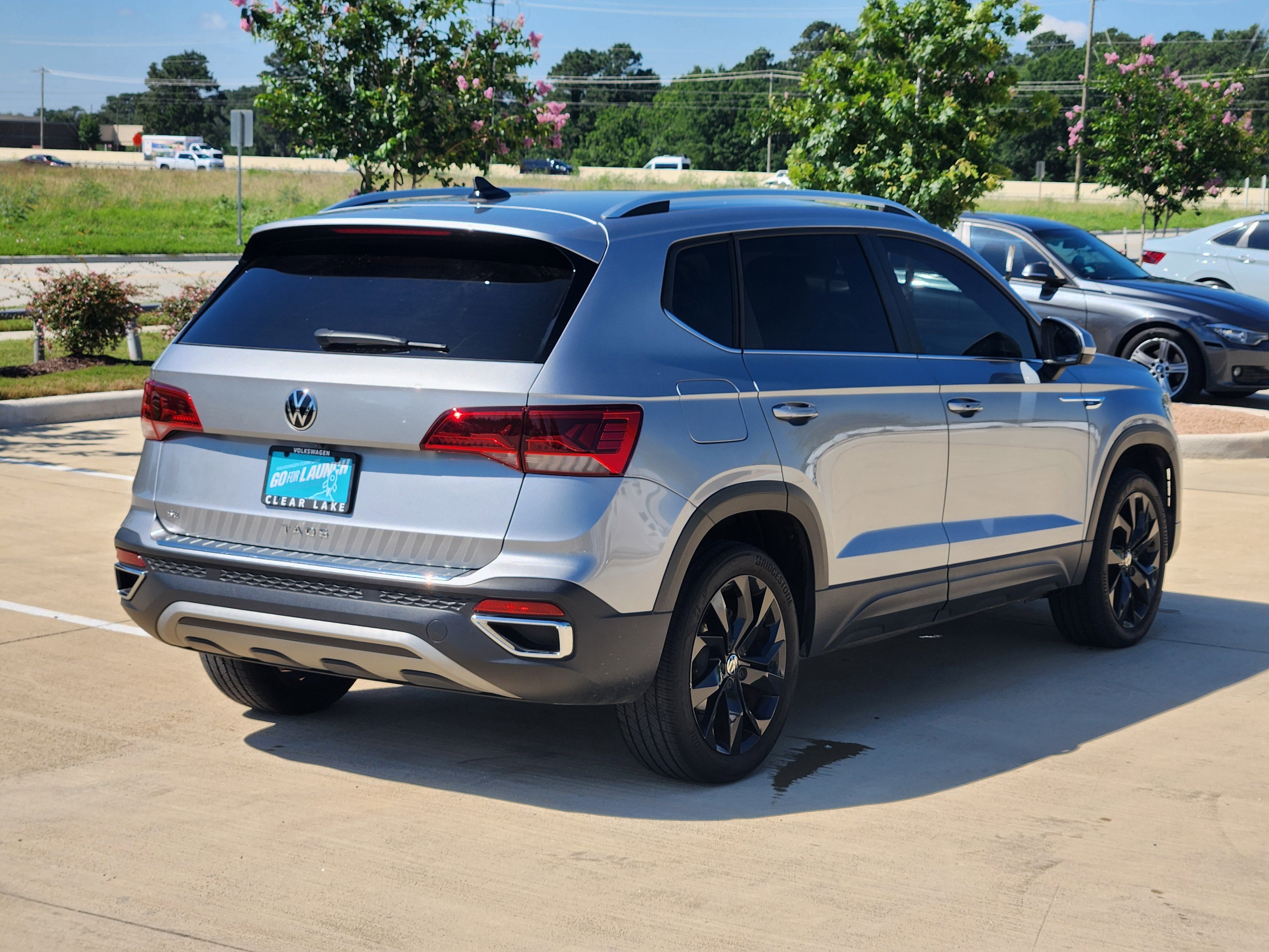 2023 Volkswagen Taos SE