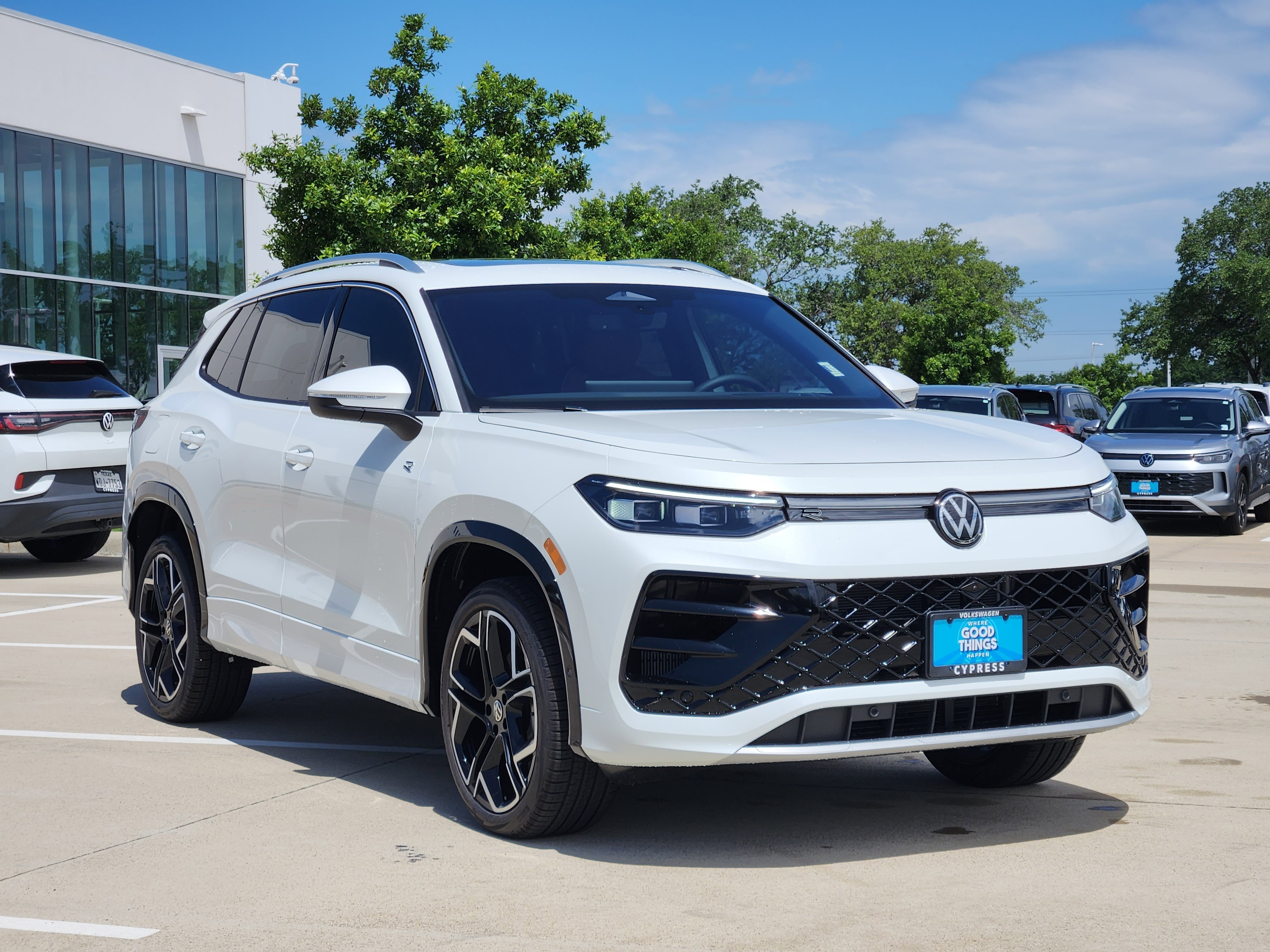 2026 Volkswagen Tiguan SEL R-Line Turbo