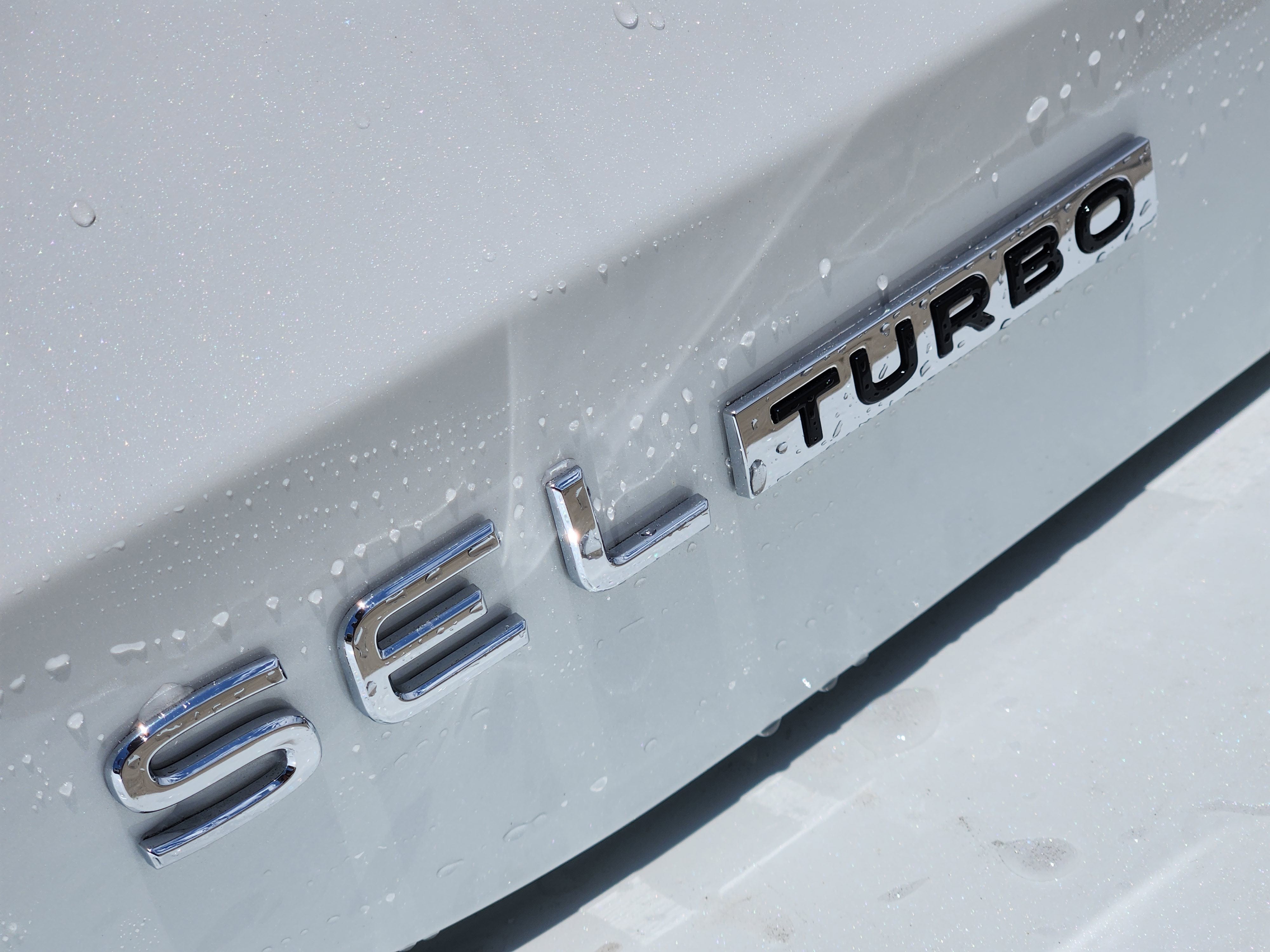 2026 Volkswagen Tiguan SEL R-Line Turbo