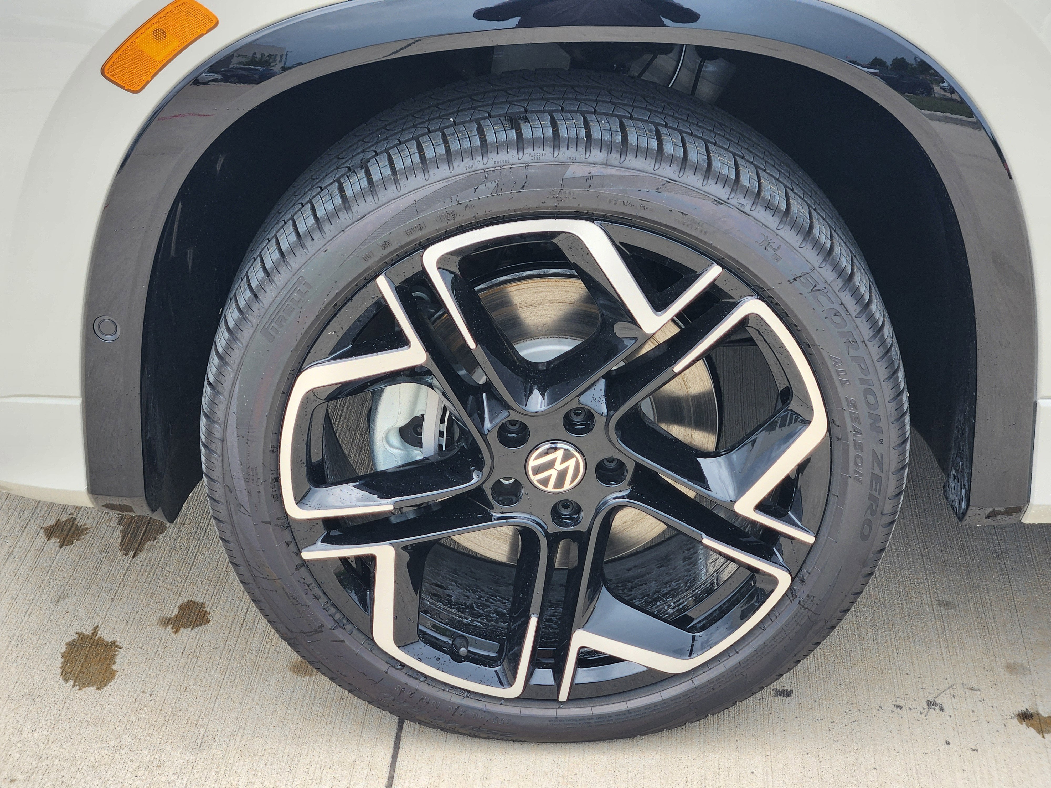 2026 Volkswagen Tiguan SEL R-Line Turbo