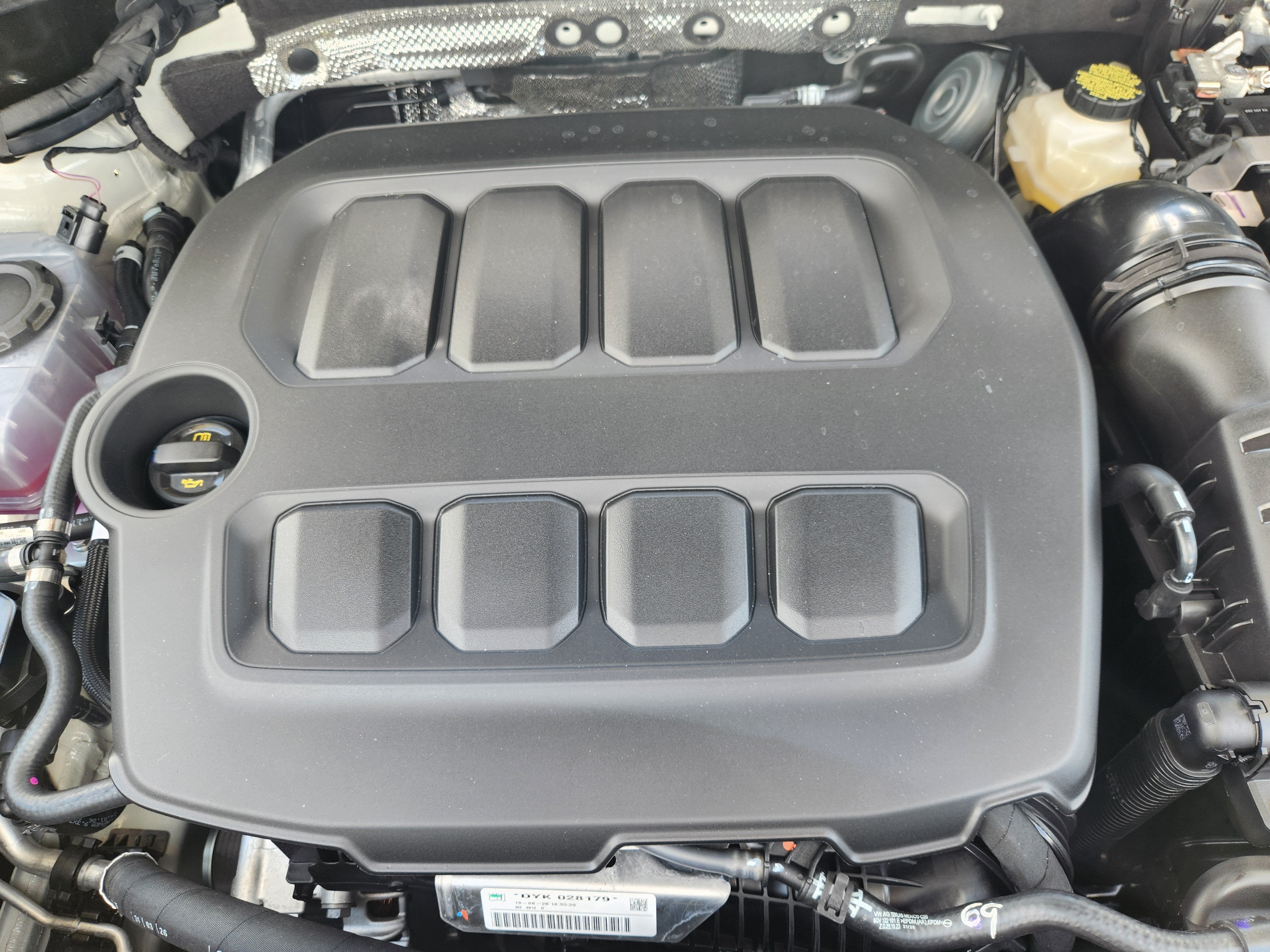 2026 Volkswagen Tiguan SEL R-Line Turbo