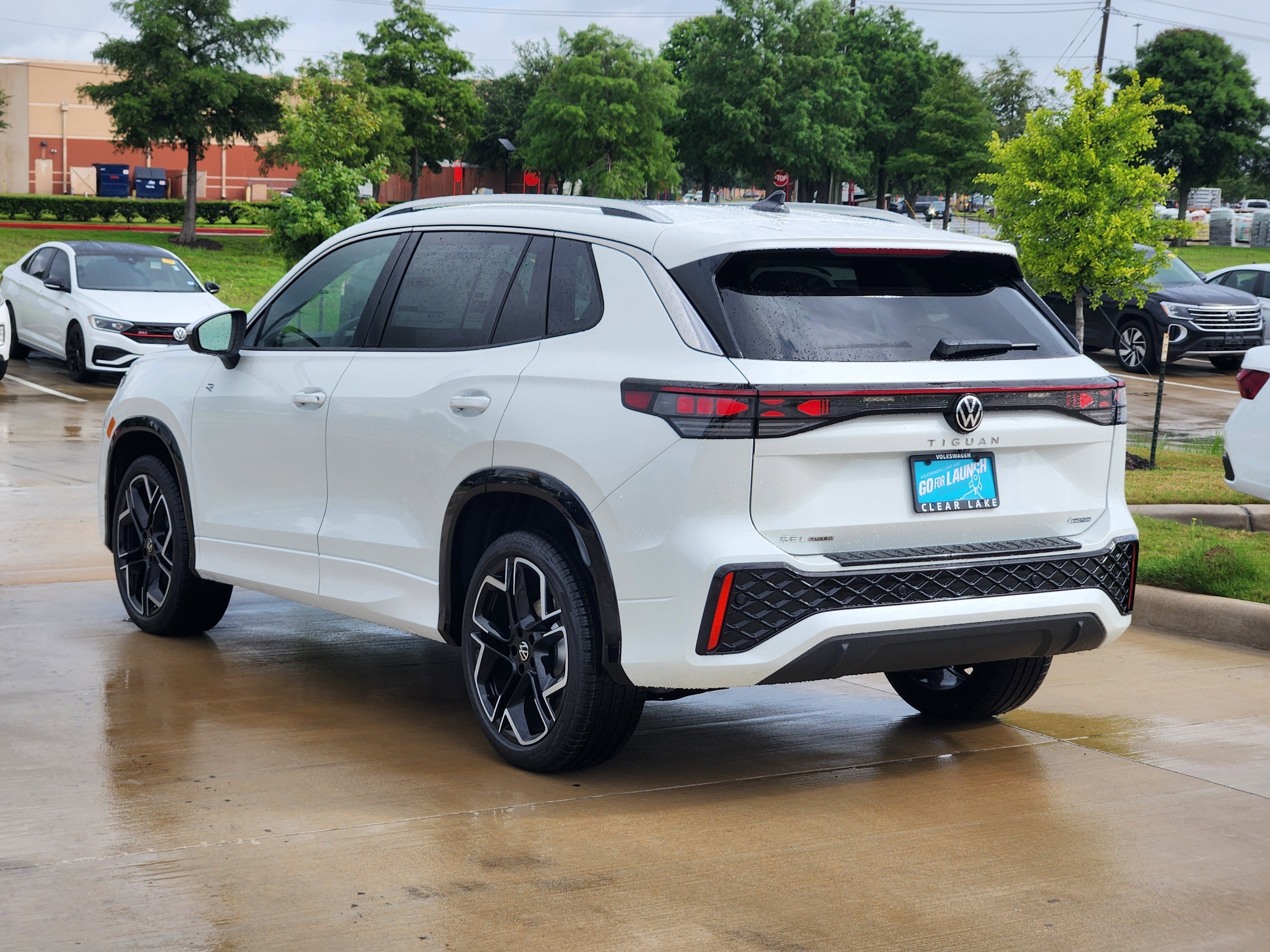 2026 Volkswagen Tiguan SEL R-Line Turbo