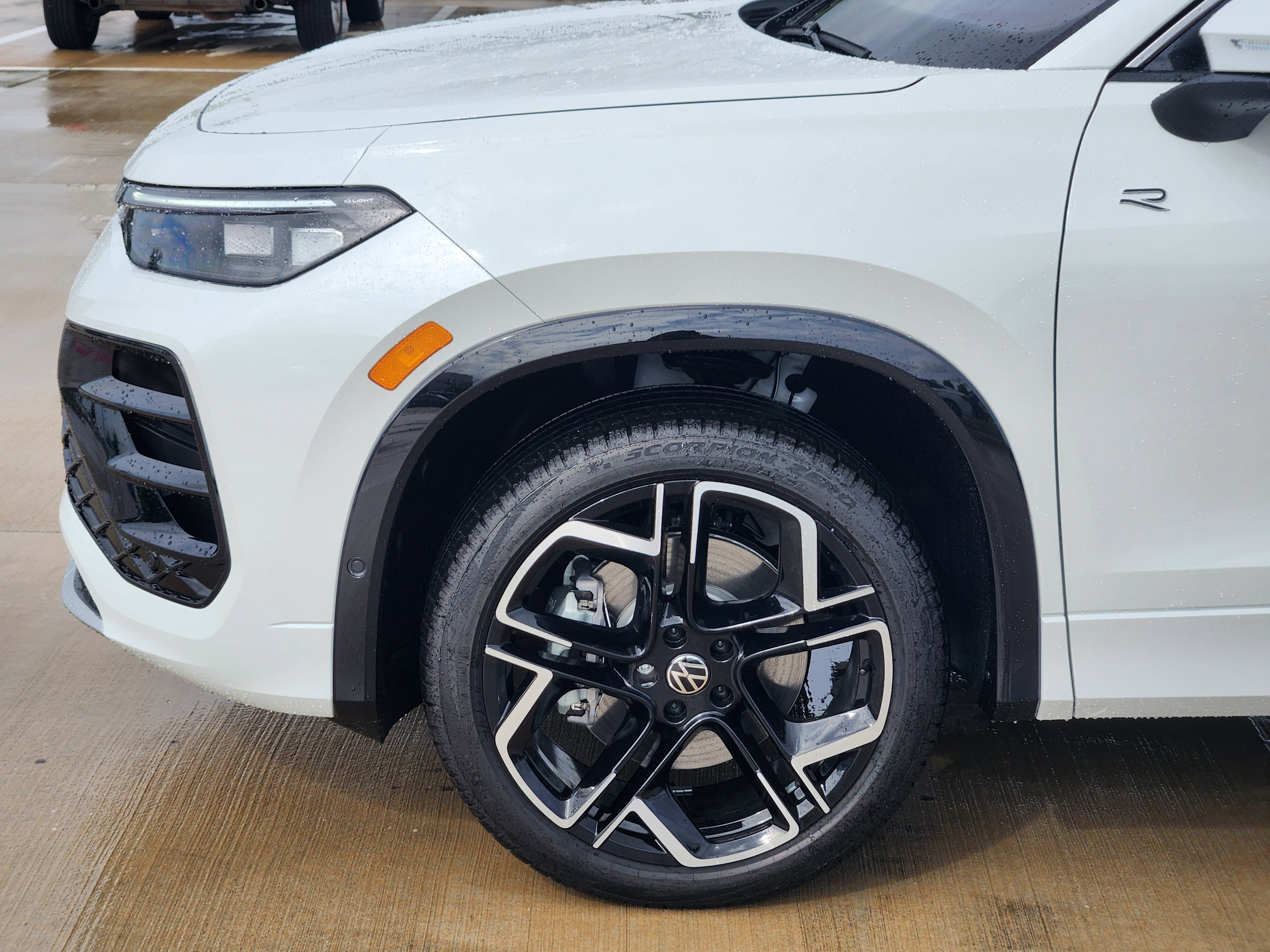 2026 Volkswagen Tiguan SEL R-Line Turbo